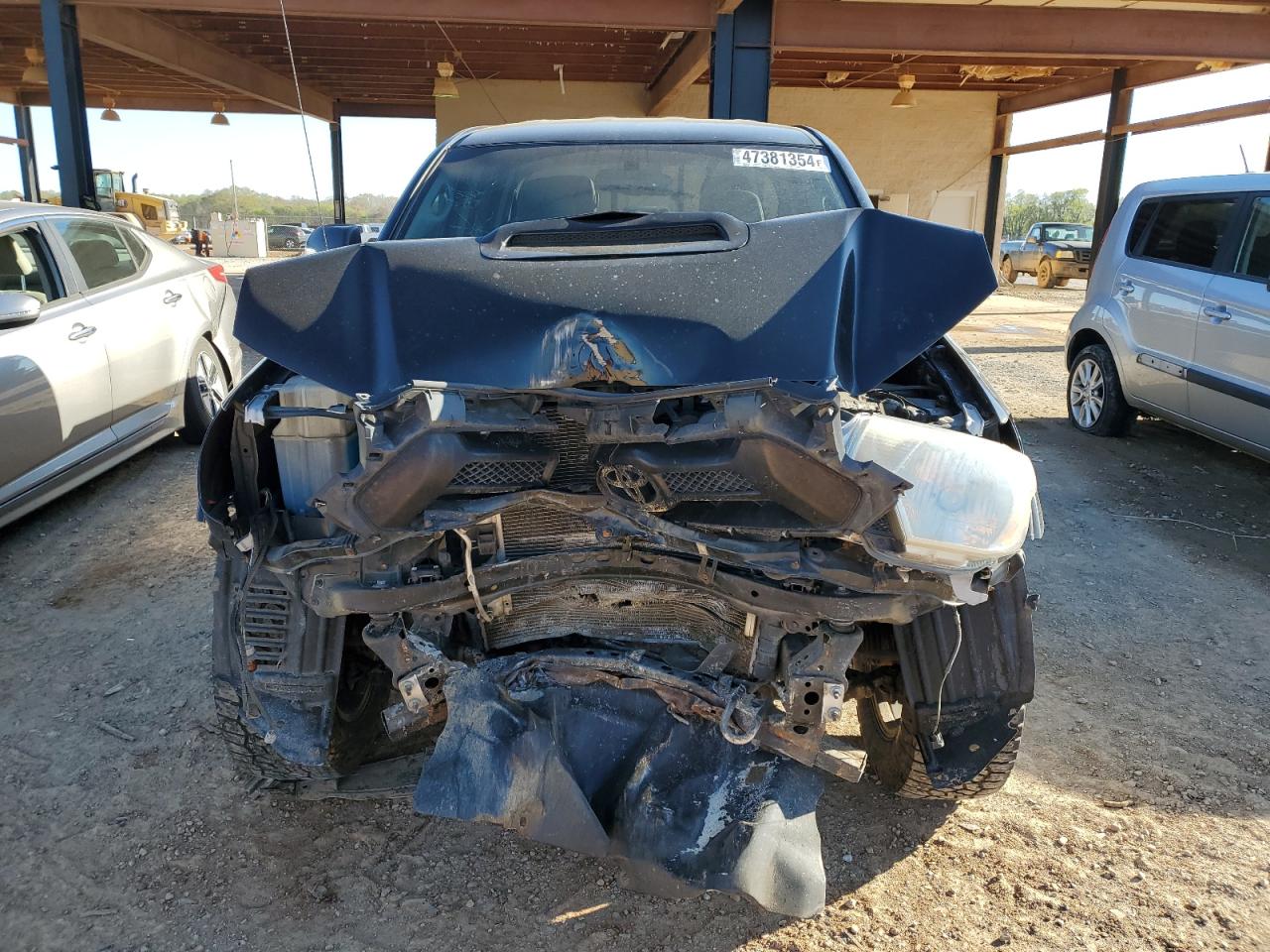 Photo 4 VIN: 3TMLU4ENXDM128133 - TOYOTA TACOMA 