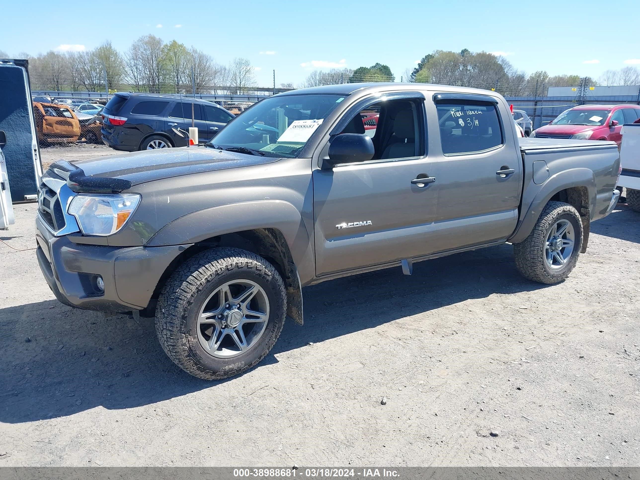 Photo 1 VIN: 3TMLU4ENXDM133199 - TOYOTA TACOMA 