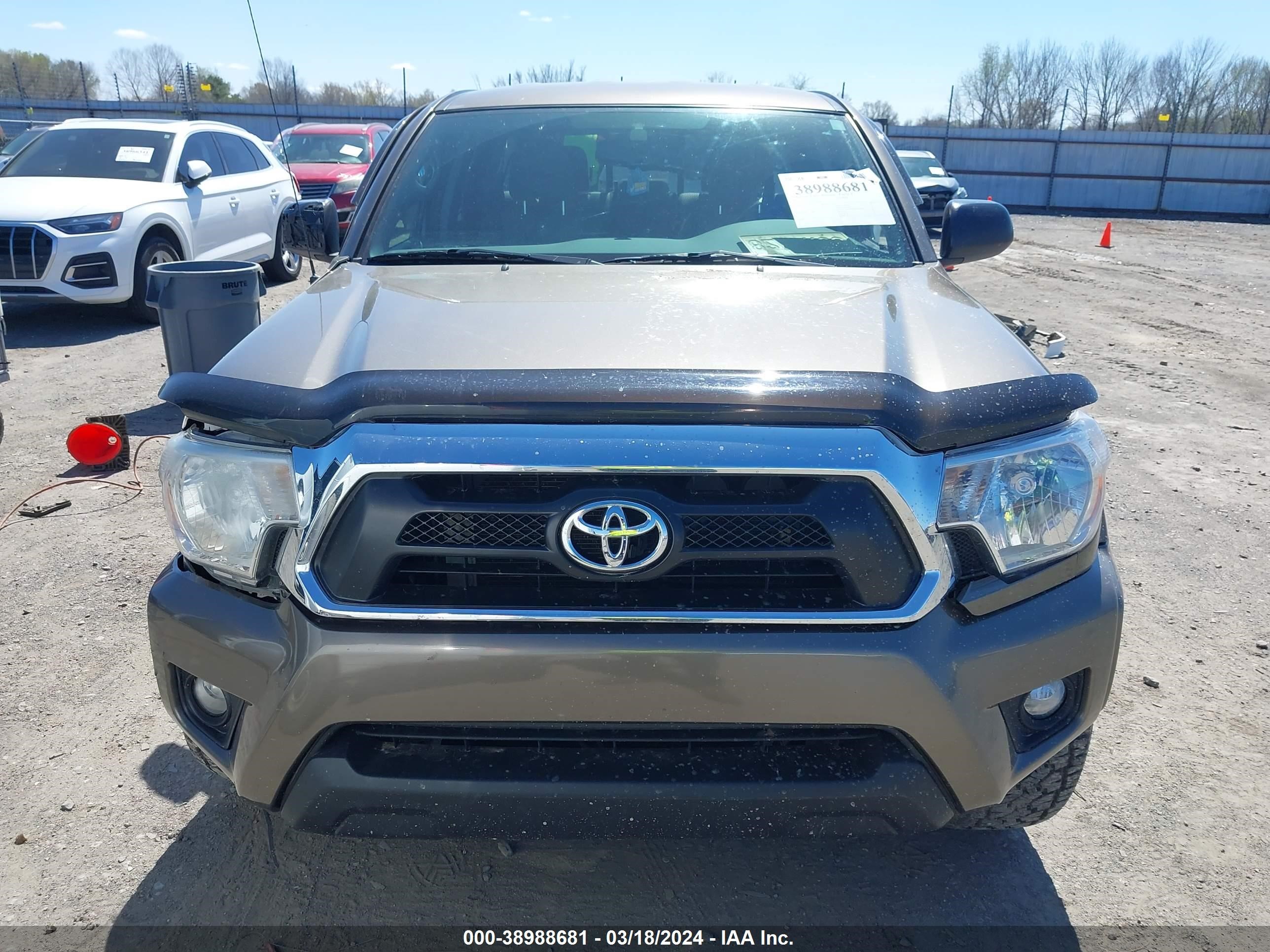 Photo 12 VIN: 3TMLU4ENXDM133199 - TOYOTA TACOMA 