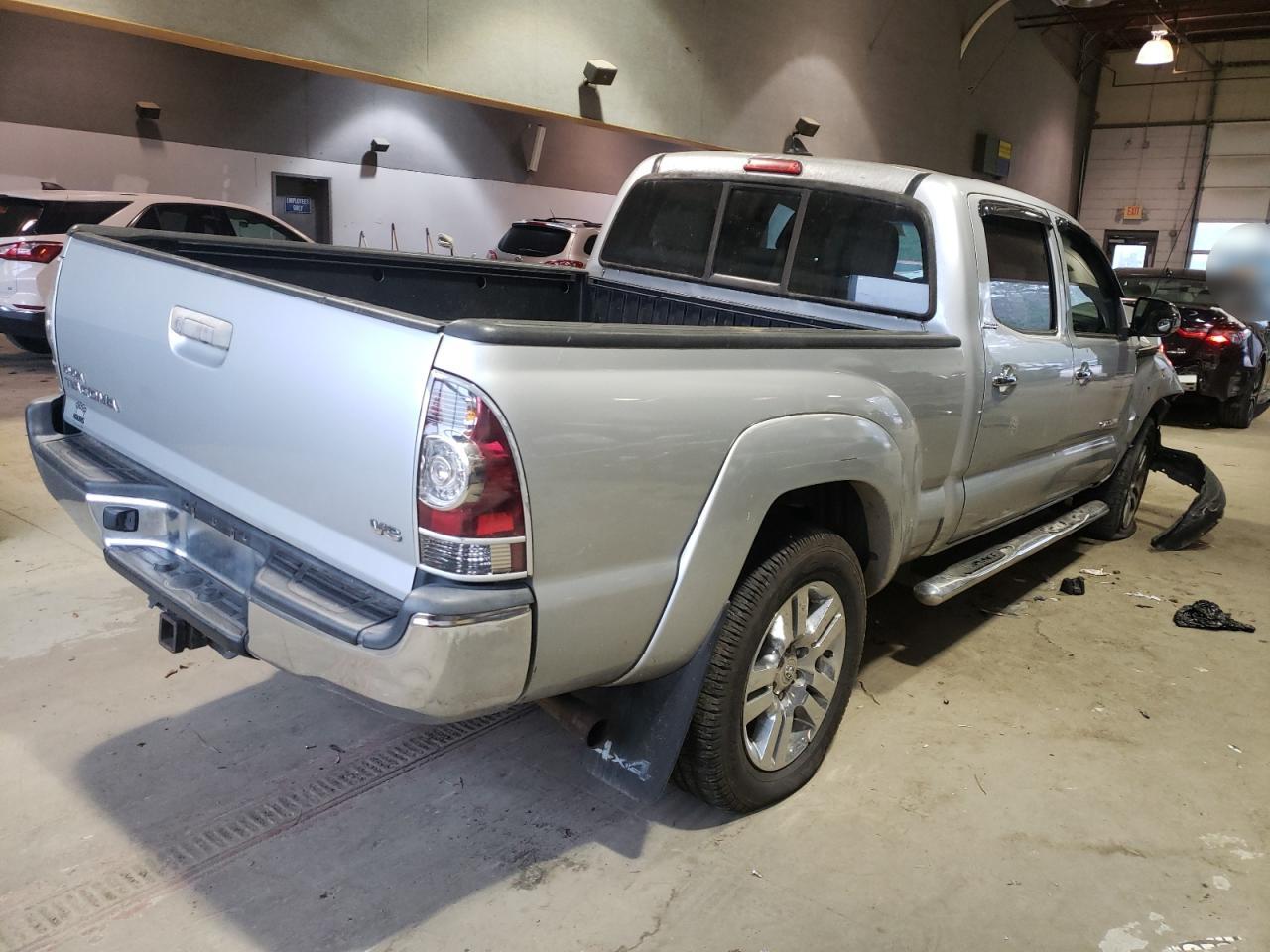 Photo 2 VIN: 3TMMU4FN1DM060842 - TOYOTA TACOMA 