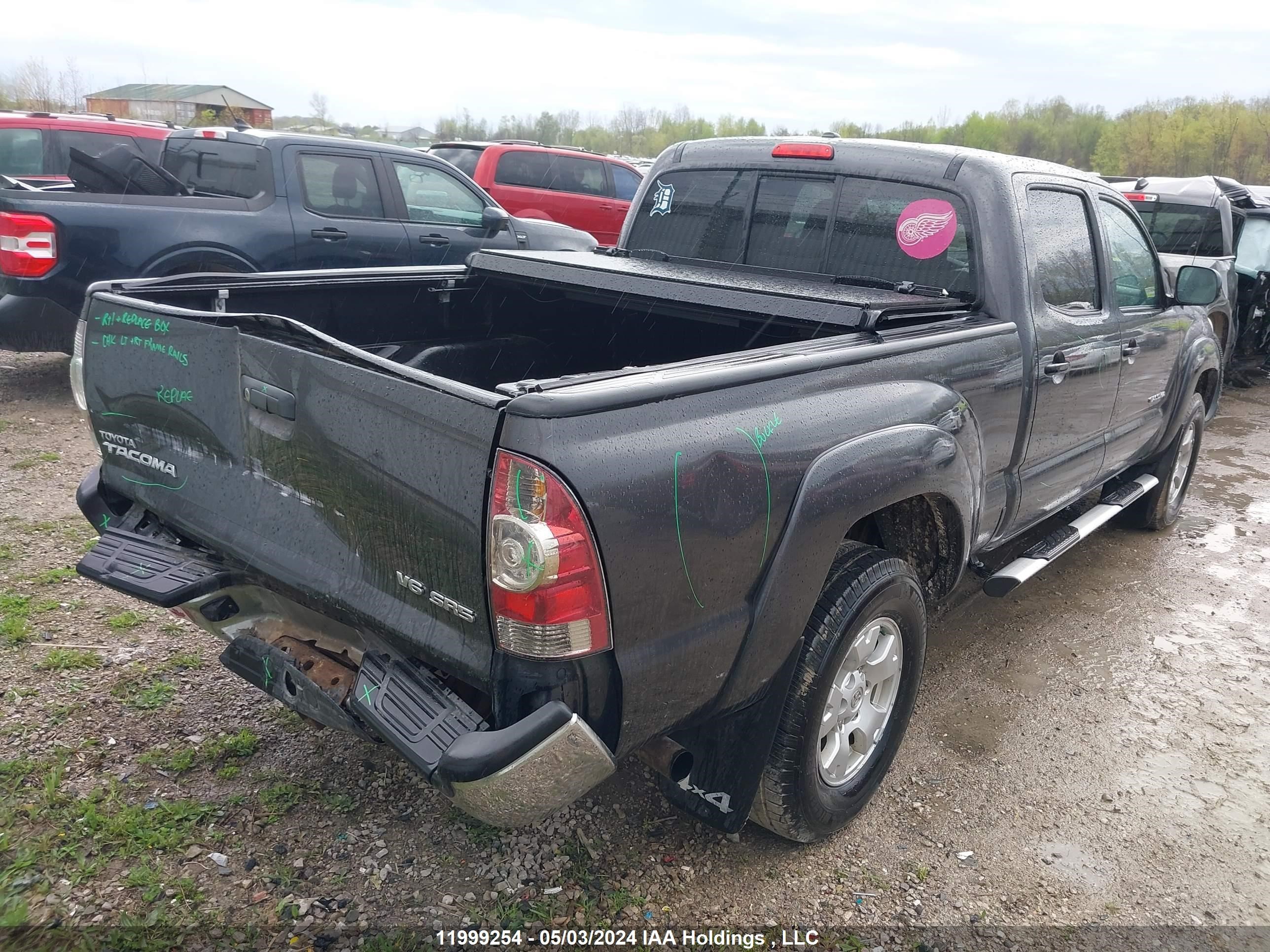 Photo 3 VIN: 3TMMU4FN3BM023756 - TOYOTA TACOMA 