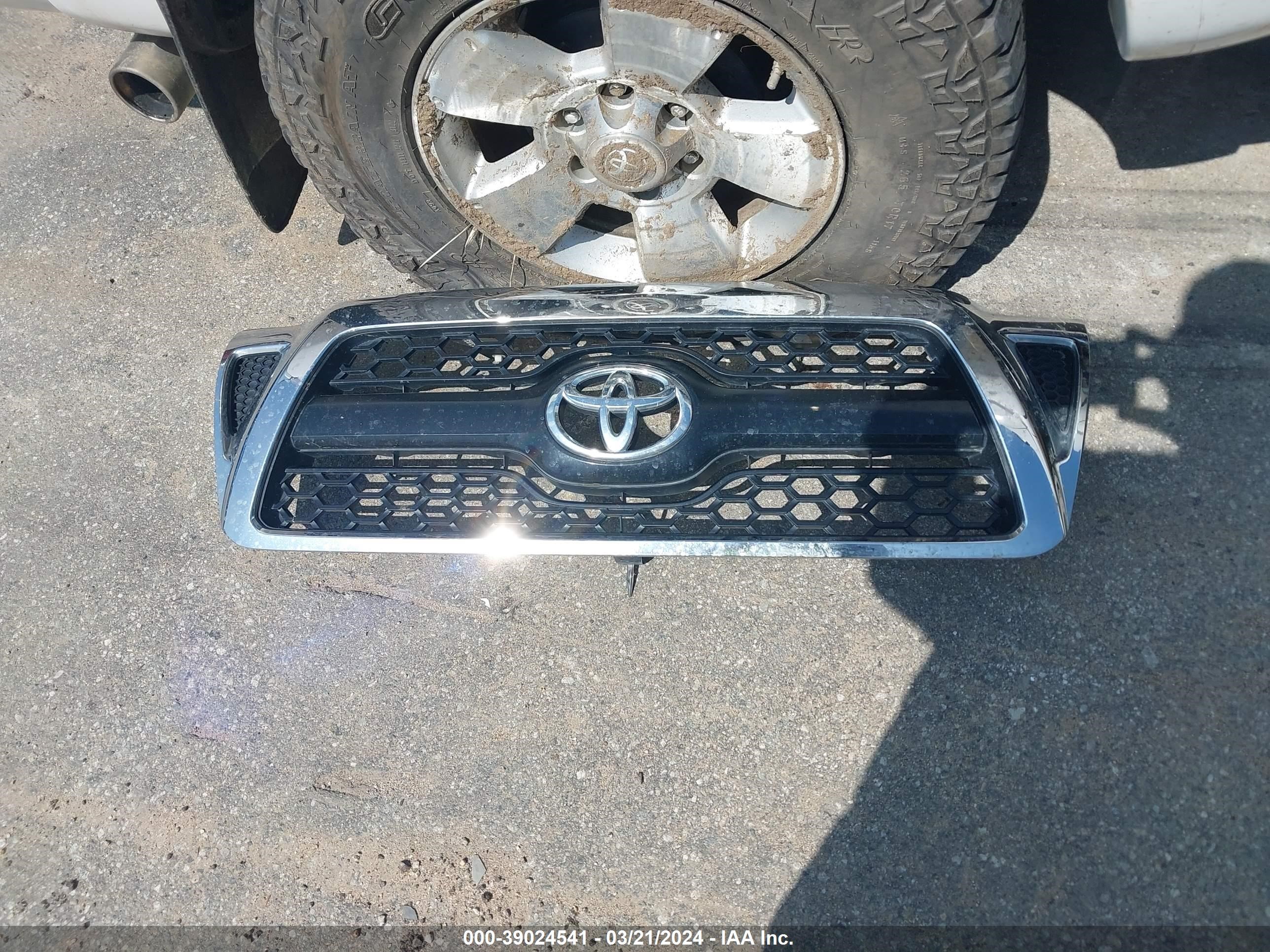 Photo 11 VIN: 3TMMU4FN4BM033020 - TOYOTA TACOMA 