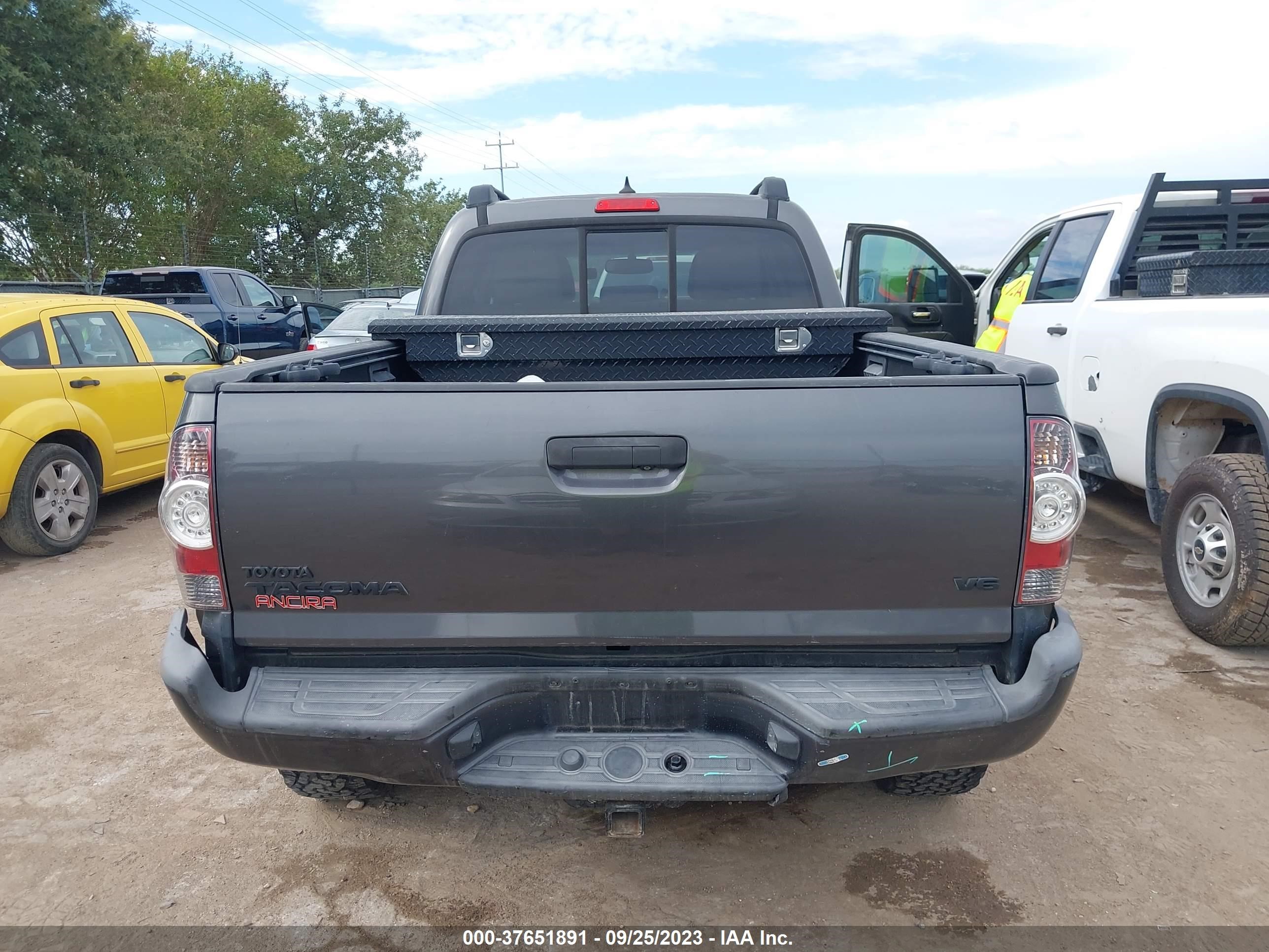 Photo 15 VIN: 3TMMU4FN5CM047817 - TOYOTA TACOMA 