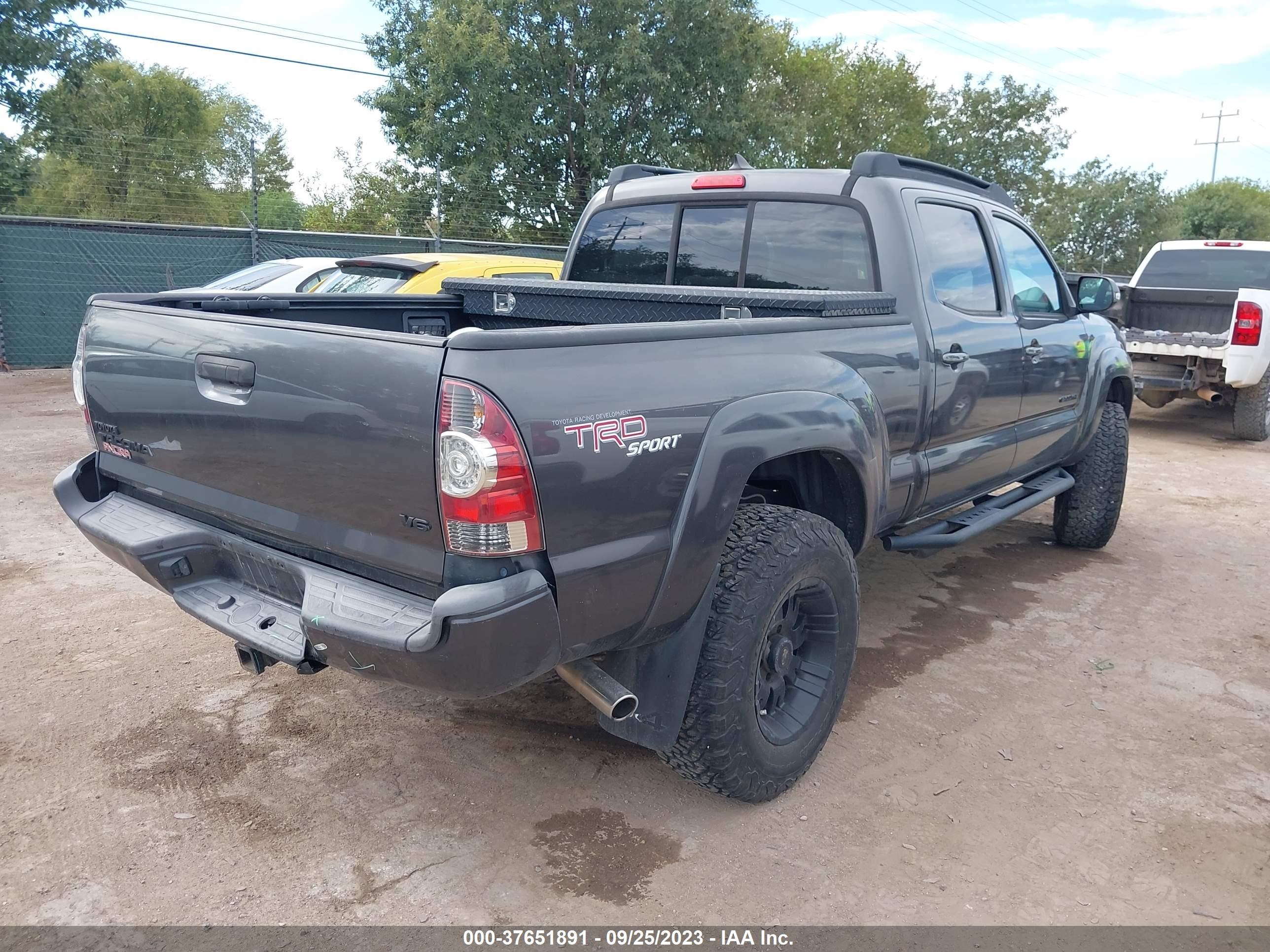 Photo 3 VIN: 3TMMU4FN5CM047817 - TOYOTA TACOMA 