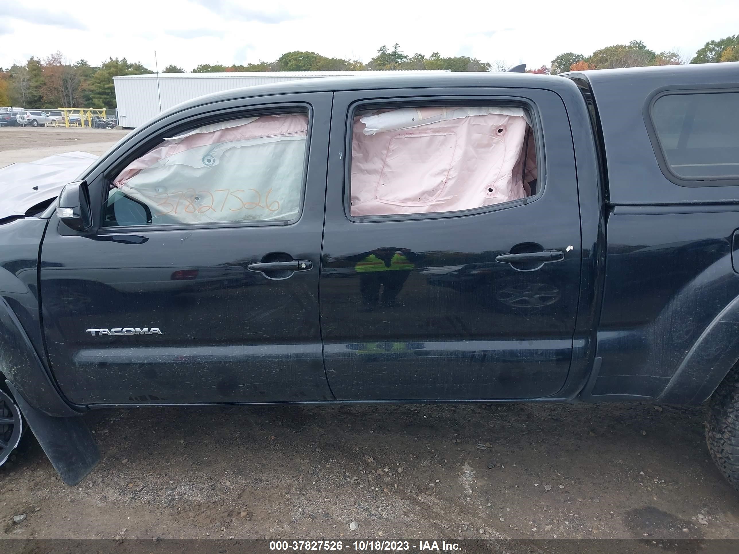 Photo 12 VIN: 3TMMU4FN6FM083052 - TOYOTA TACOMA 