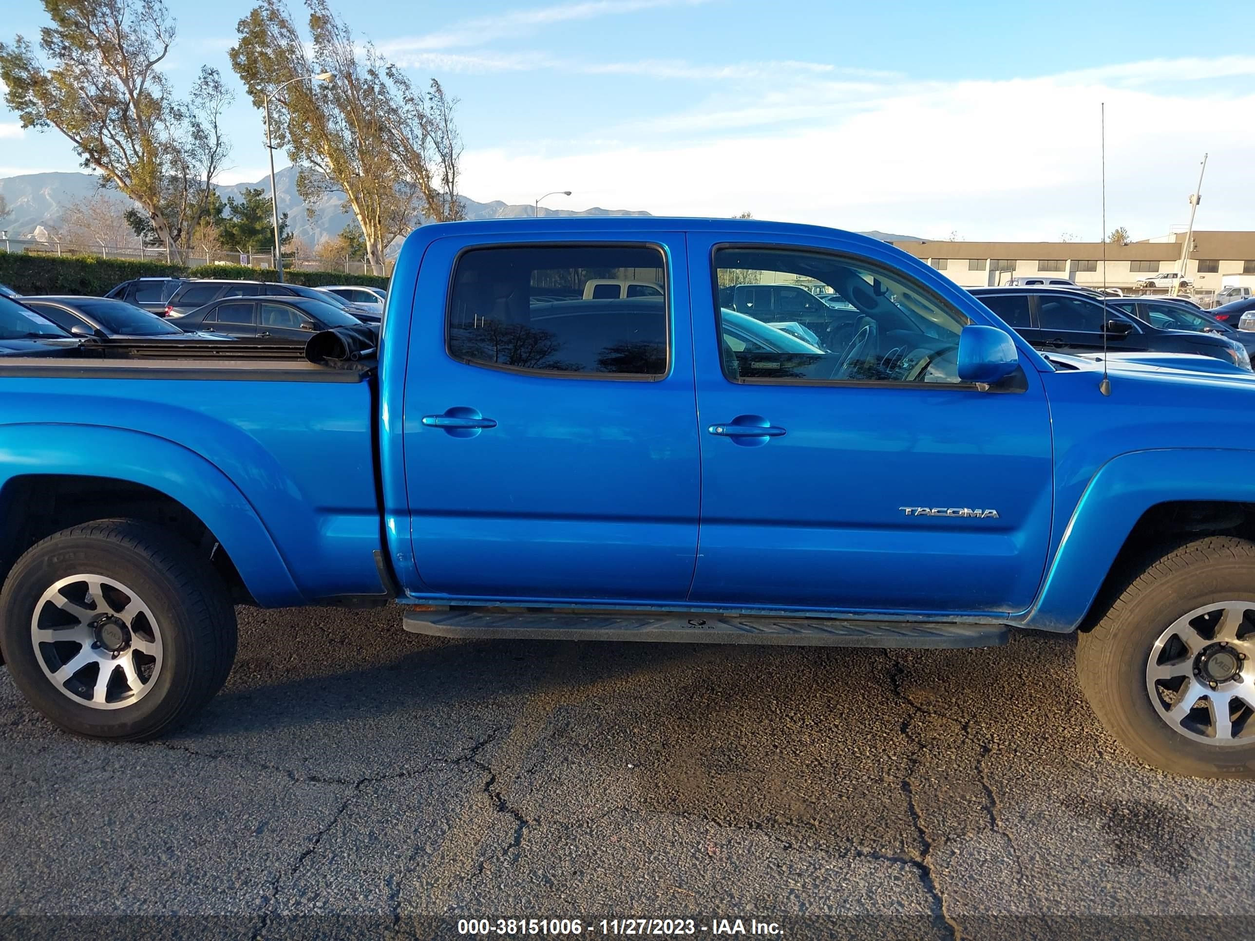 Photo 13 VIN: 3TMMU52N99M012427 - TOYOTA TACOMA 