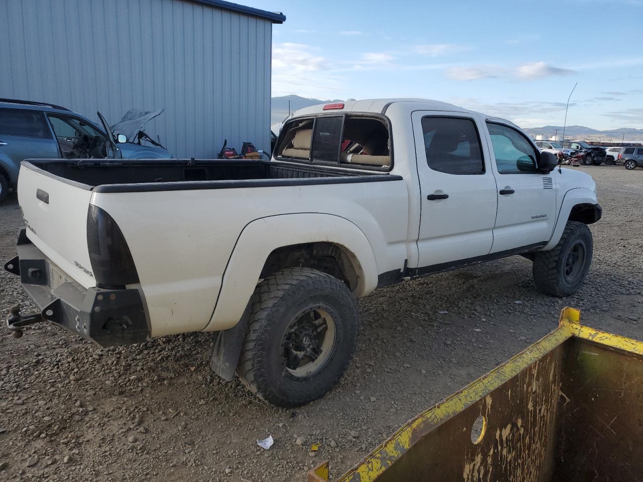 Photo 3 VIN: 3TMMU52N99M013299 - TOYOTA TACOMA 