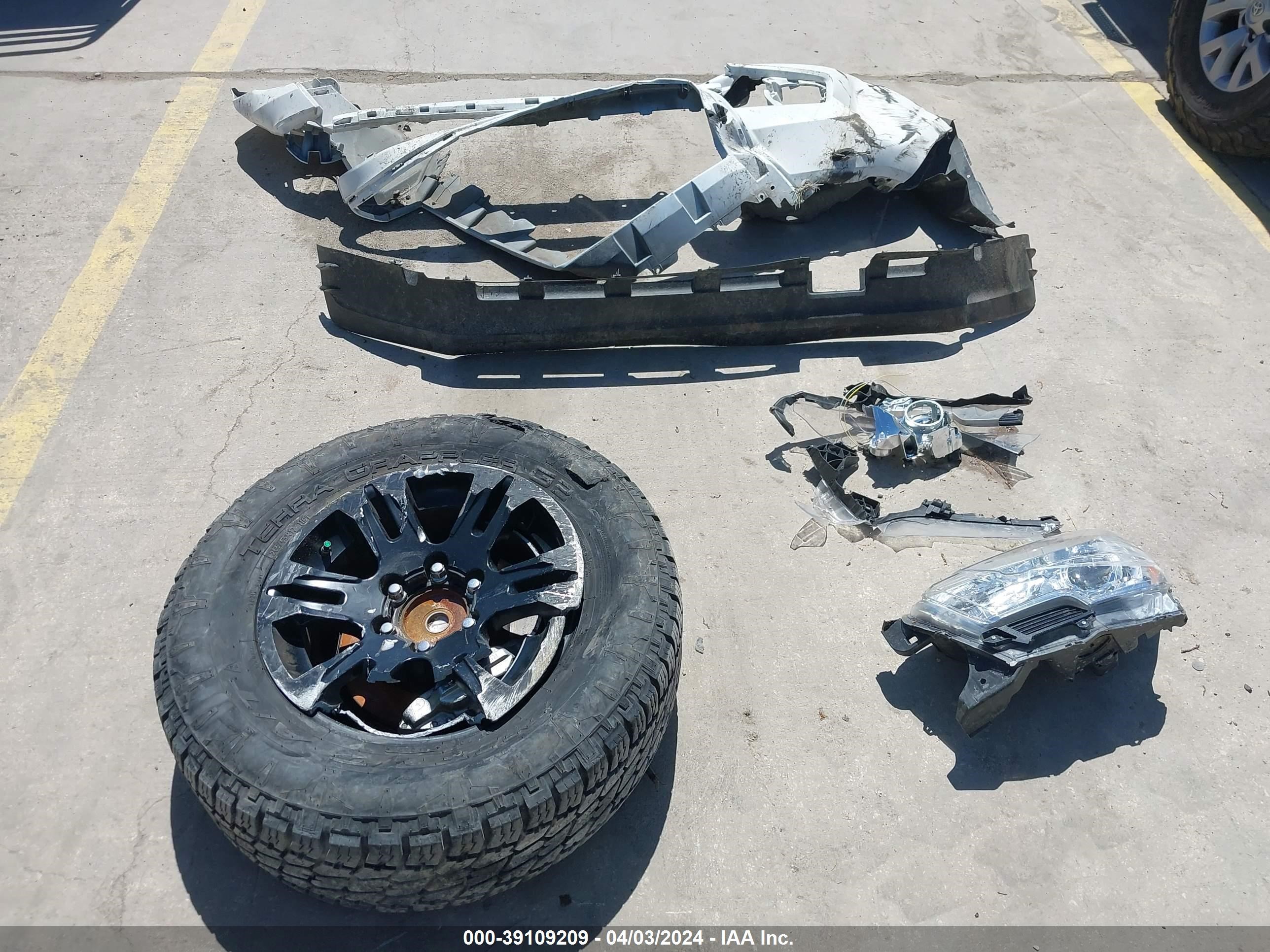 Photo 11 VIN: 3TYAX5GN4NT048057 - TOYOTA TACOMA 