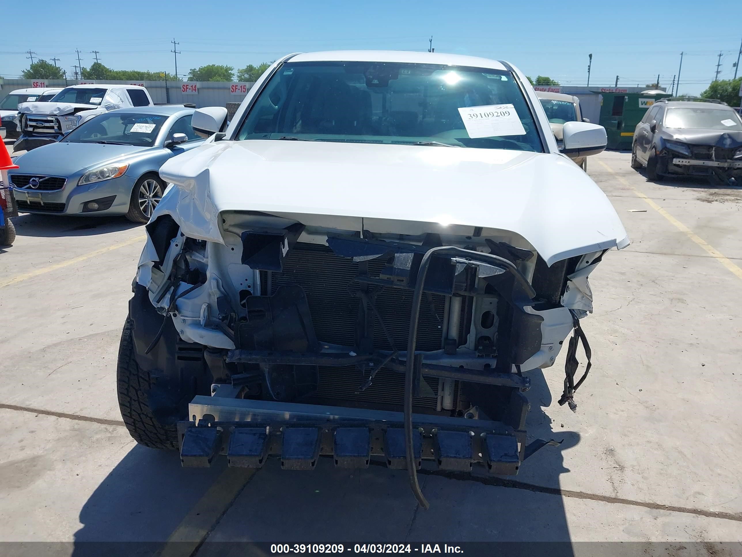 Photo 12 VIN: 3TYAX5GN4NT048057 - TOYOTA TACOMA 