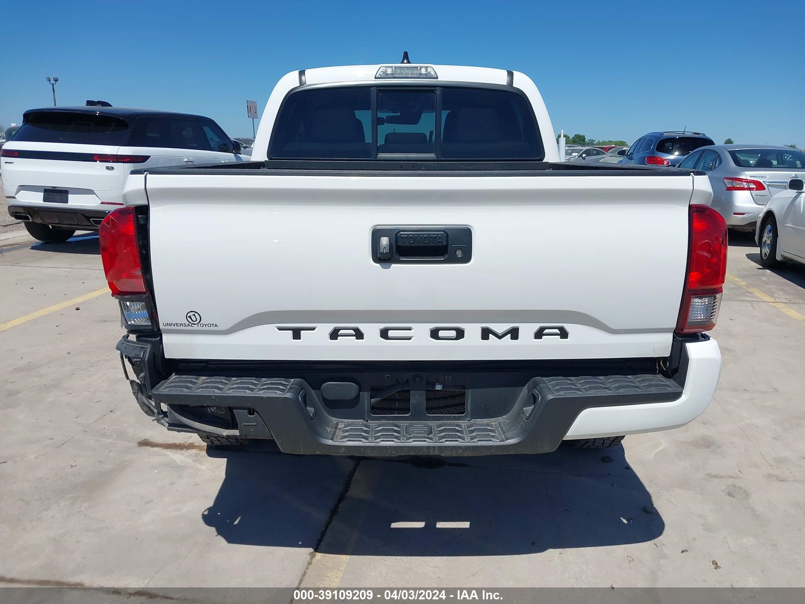 Photo 16 VIN: 3TYAX5GN4NT048057 - TOYOTA TACOMA 