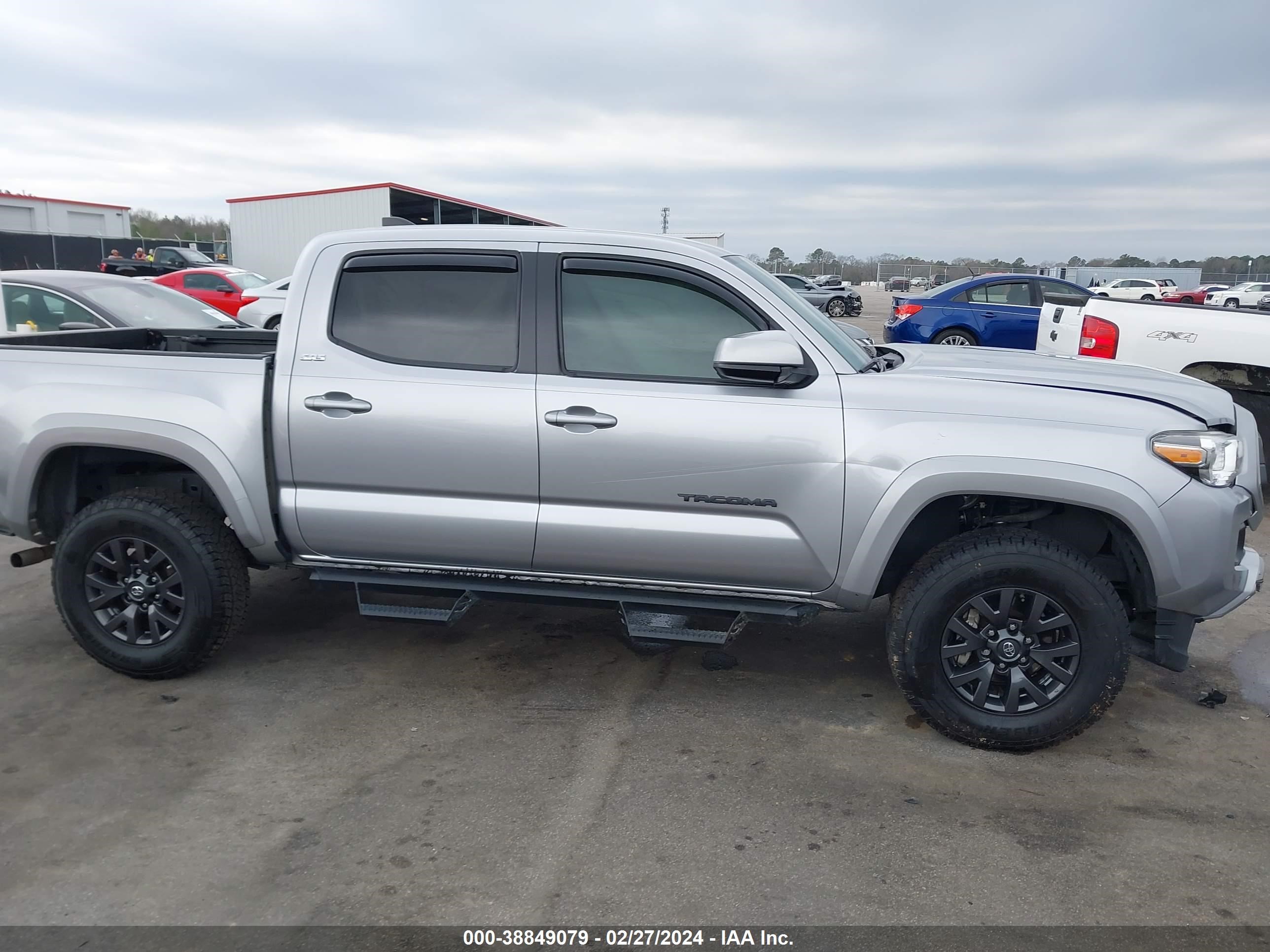 Photo 12 VIN: 3TYAZ5CN0MT003602 - TOYOTA TACOMA 