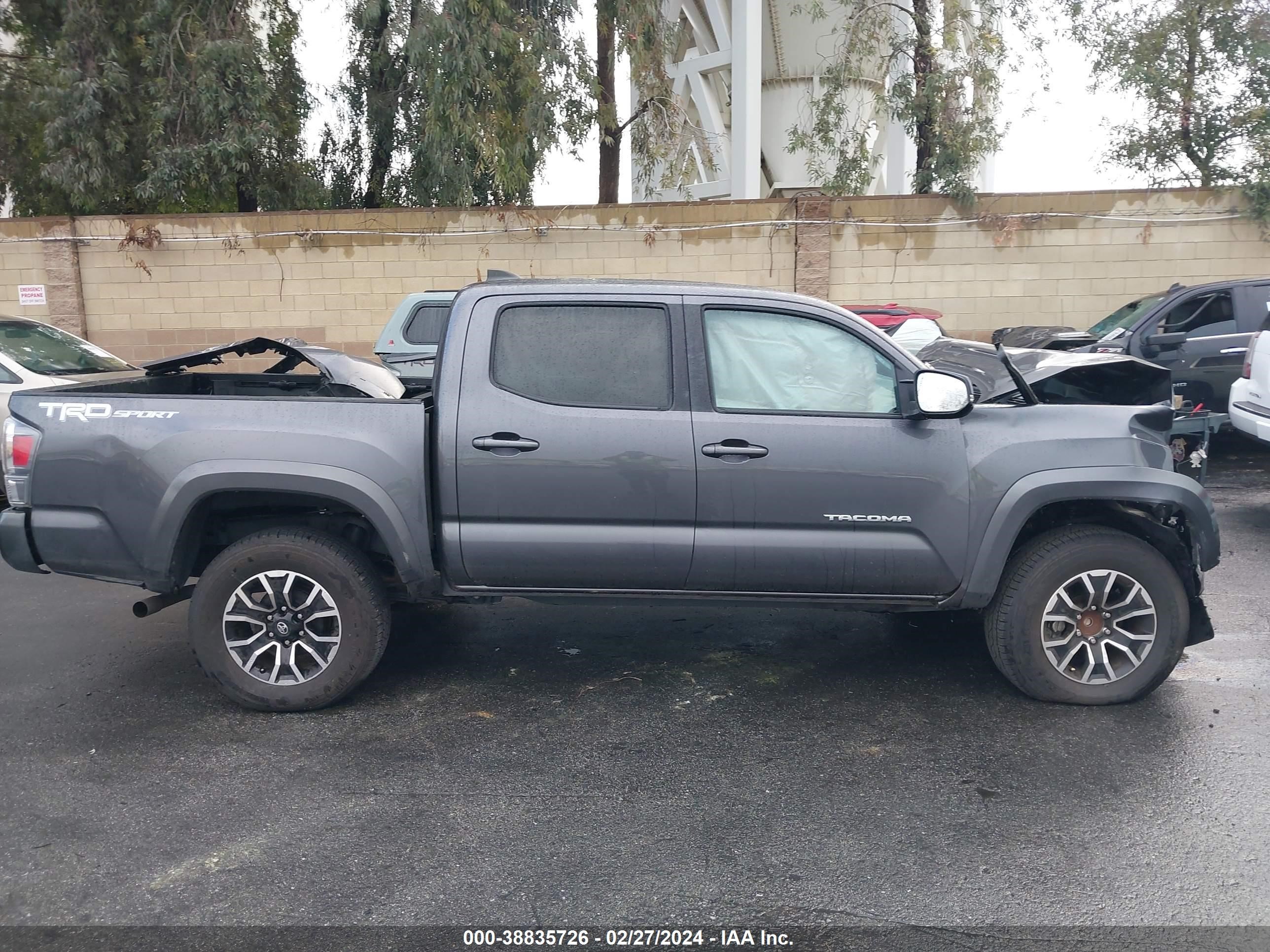 Photo 13 VIN: 3TYAZ5CN9NT020240 - TOYOTA TACOMA 