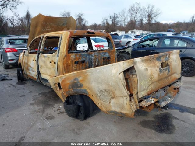 Photo 2 VIN: 3TYCZ5AN0NT077955 - TOYOTA TACOMA 4WD 