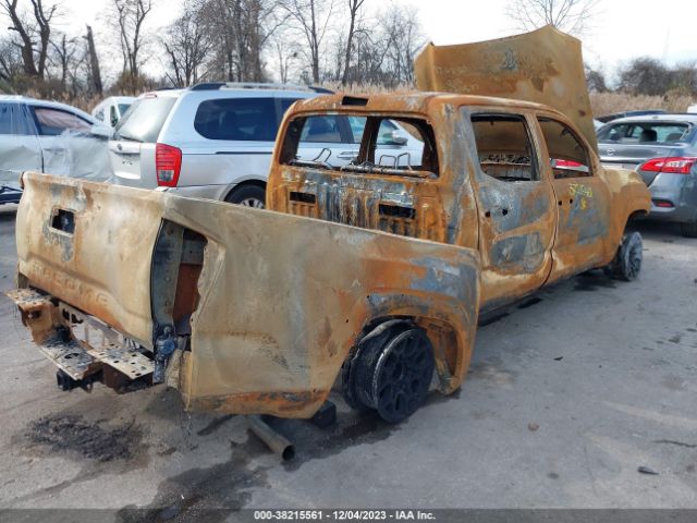 Photo 3 VIN: 3TYCZ5AN0NT077955 - TOYOTA TACOMA 4WD 