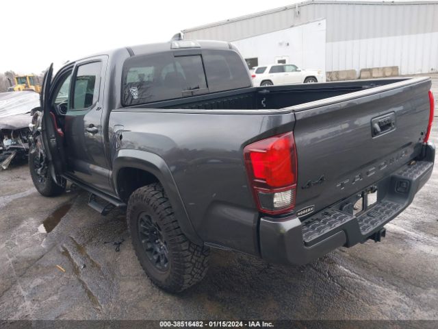 Photo 2 VIN: 3TYCZ5AN0NT102577 - TOYOTA TACOMA 