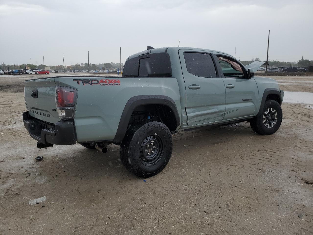 Photo 2 VIN: 3TYCZ5AN0PT120502 - TOYOTA TACOMA 