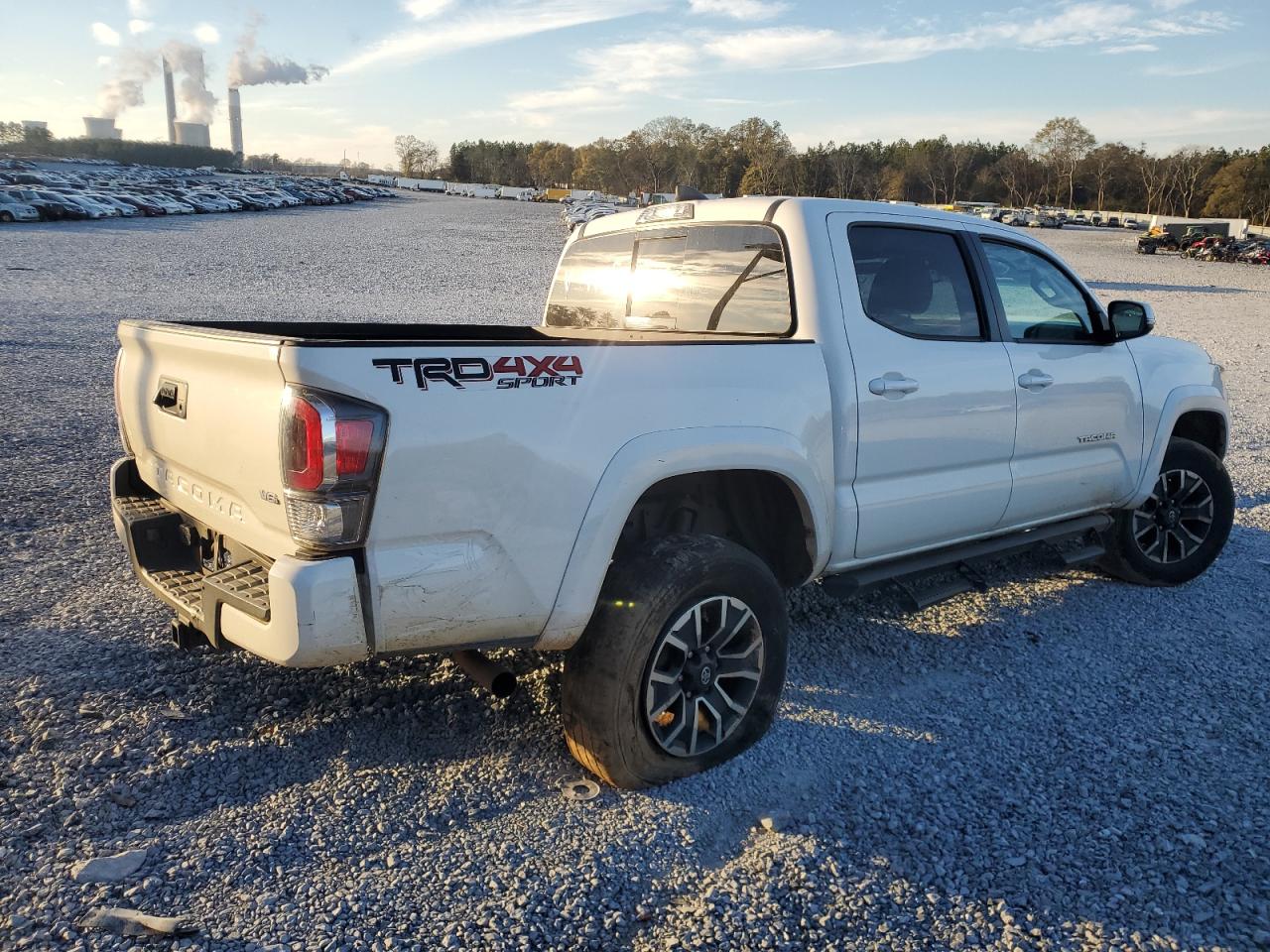 Photo 2 VIN: 3TYCZ5AN3MT014105 - TOYOTA TACOMA 