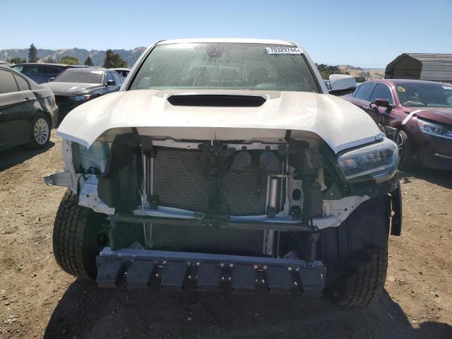 Photo 4 VIN: 3TYCZ5AN5MT041936 - TOYOTA TACOMA DOU 