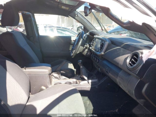 Photo 4 VIN: 3TYCZ5AN5NT060701 - TOYOTA TACOMA 