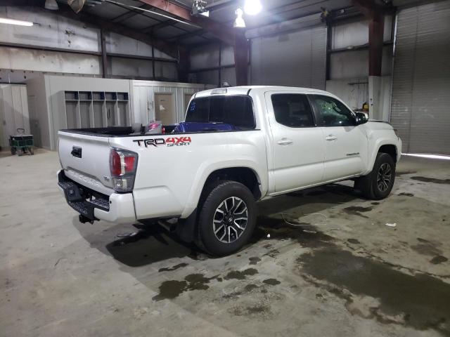 Photo 2 VIN: 3TYCZ5AN6NT092525 - TOYOTA TACOMA DOU 