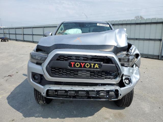 Photo 4 VIN: 3TYCZ5AN7NT082571 - TOYOTA TACOMA DOU 