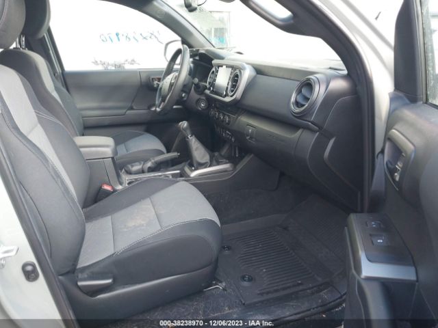 Photo 4 VIN: 3TYCZ5AN8NT100964 - TOYOTA TACOMA 