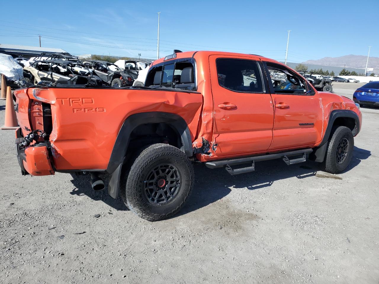 Photo 2 VIN: 3TYCZ5AN9PT117680 - TOYOTA TACOMA 