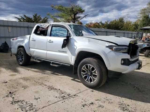 Photo 3 VIN: 3TYCZ5ANXPT156729 - TOYOTA TACOMA DOU 