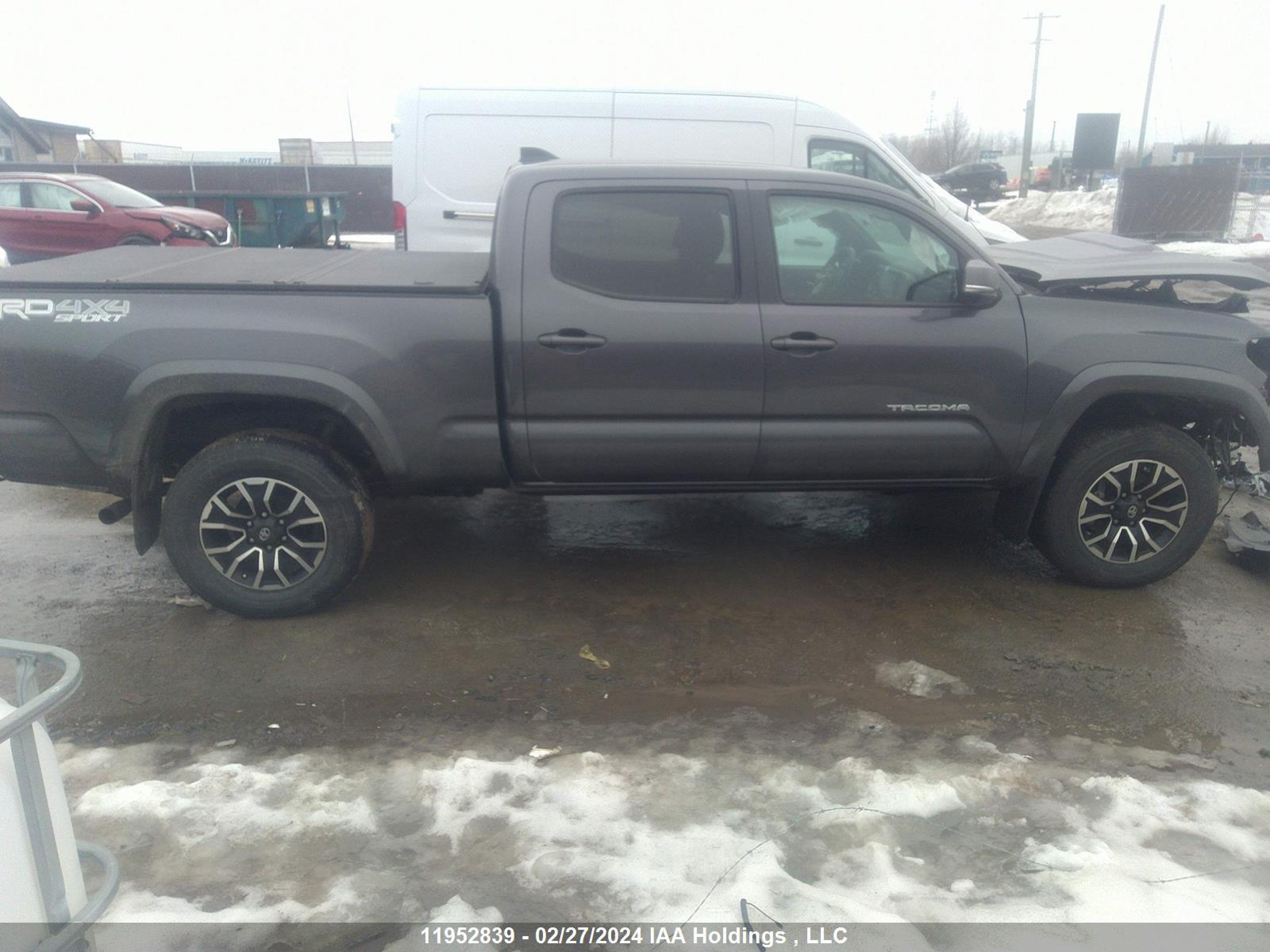 Photo 13 VIN: 3TYDZ5BN2NT012558 - TOYOTA TACOMA 