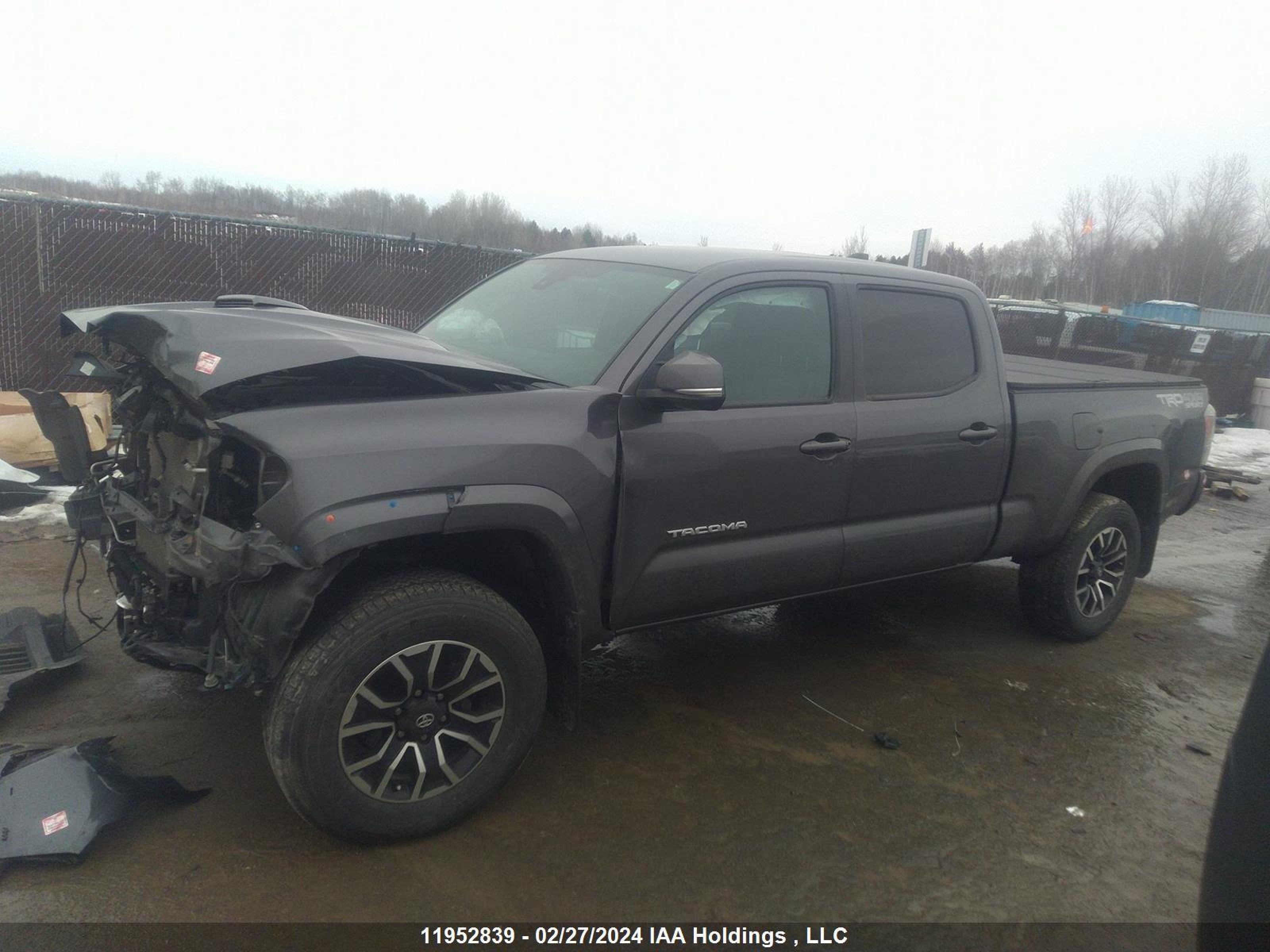 Photo 14 VIN: 3TYDZ5BN2NT012558 - TOYOTA TACOMA 