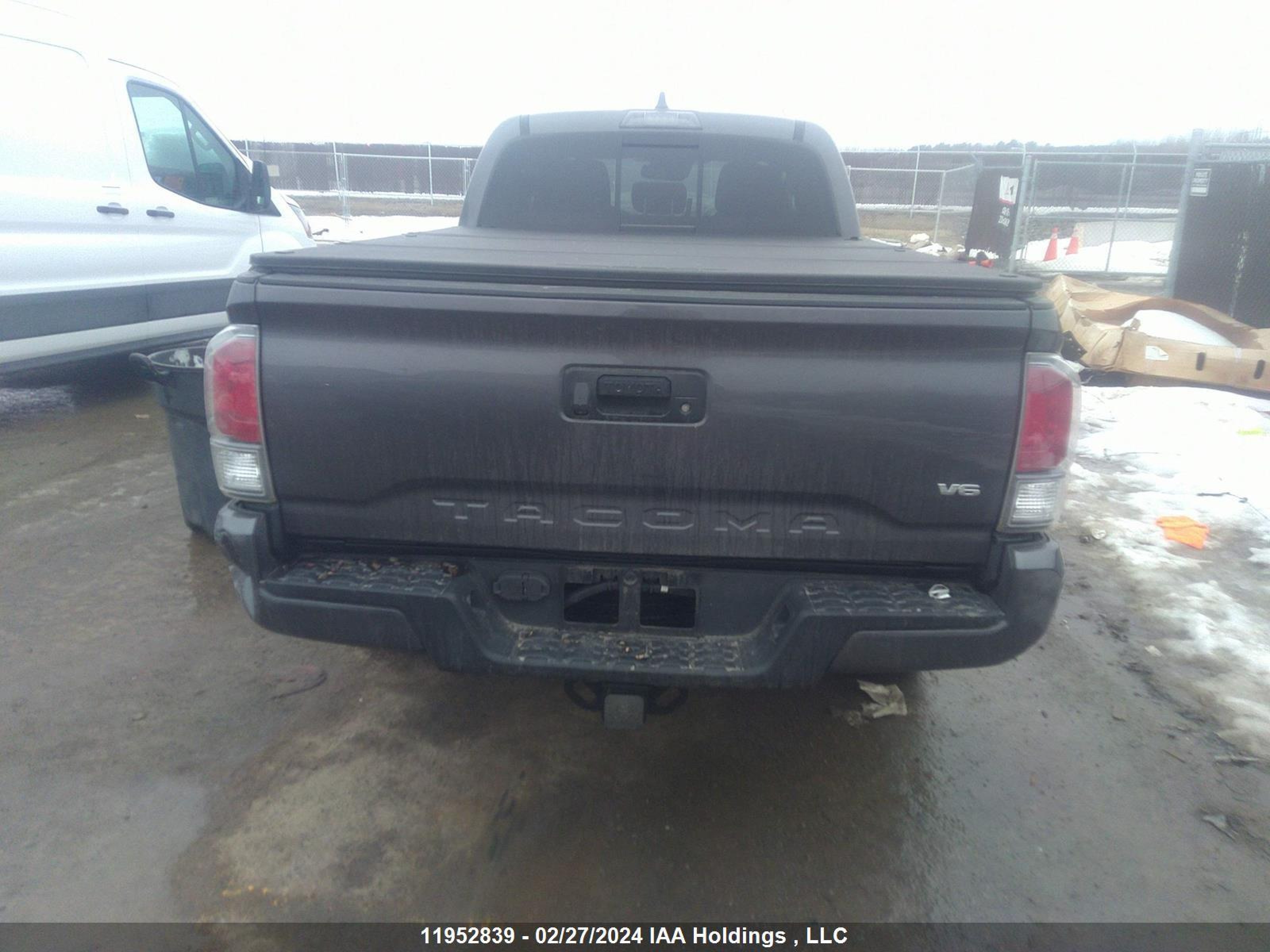 Photo 16 VIN: 3TYDZ5BN2NT012558 - TOYOTA TACOMA 