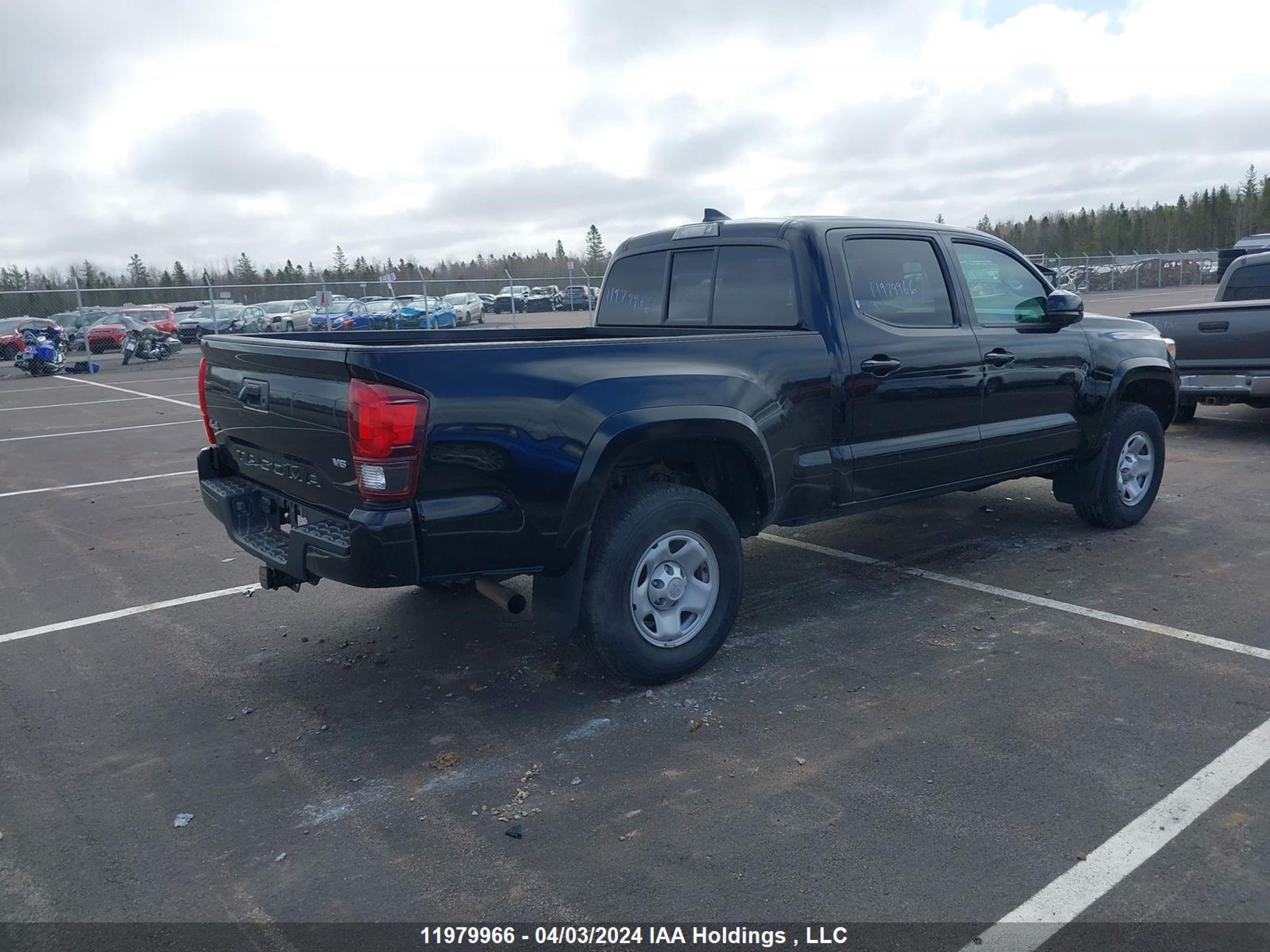 Photo 3 VIN: 3TYDZ5BN4PT028814 - TOYOTA TACOMA 