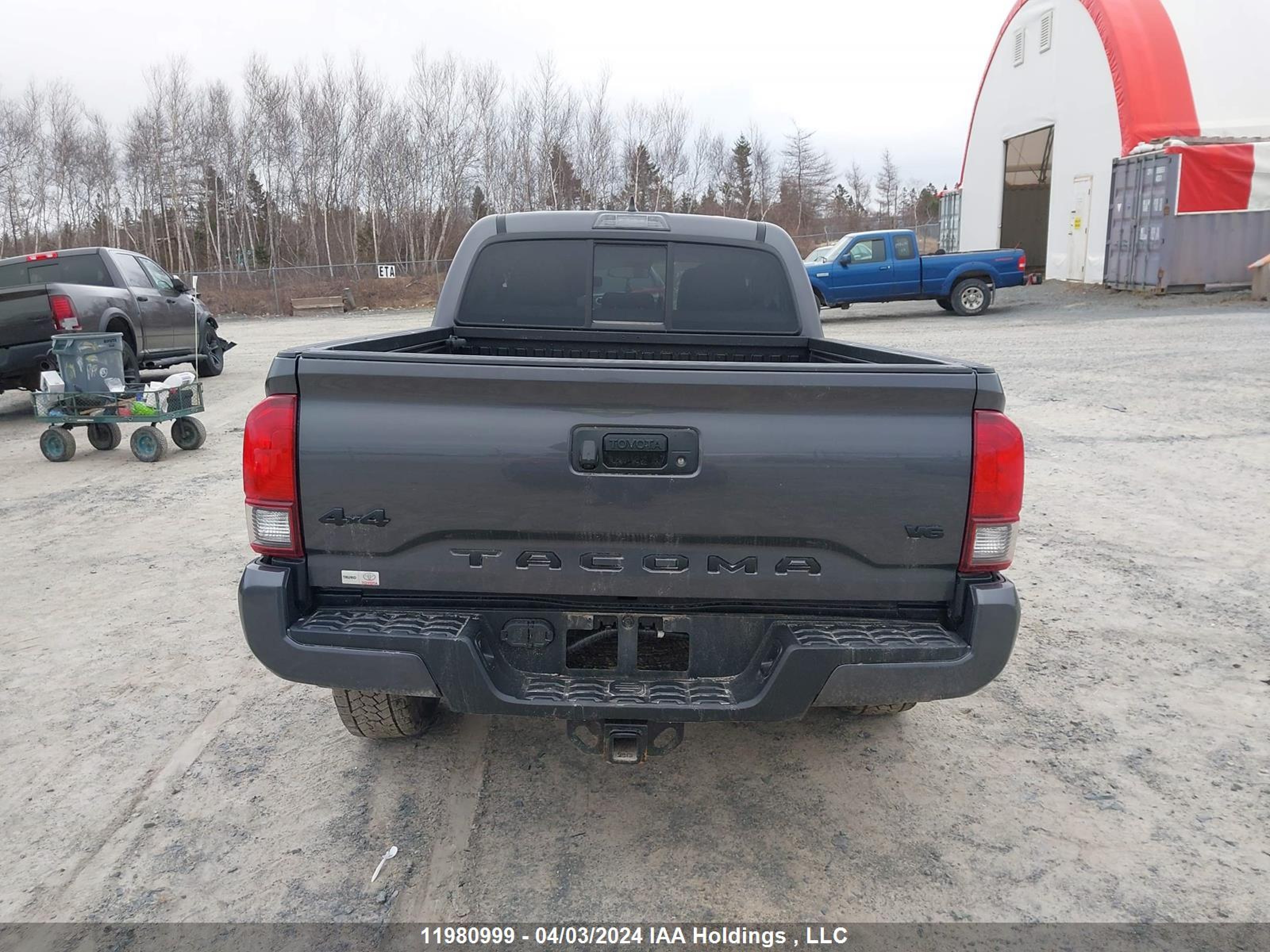 Photo 16 VIN: 3TYDZ5BN6NT005788 - TOYOTA TACOMA 