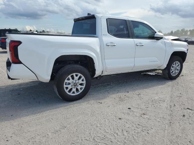 Photo 2 VIN: 3TYKB5FN3RT002133 - TOYOTA TACOMA DOU 