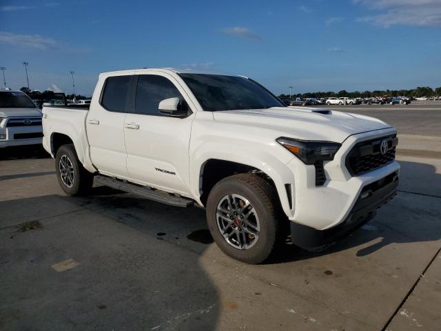 Photo 3 VIN: 3TYKB5FN8RT005934 - TOYOTA TACOMA DOU 