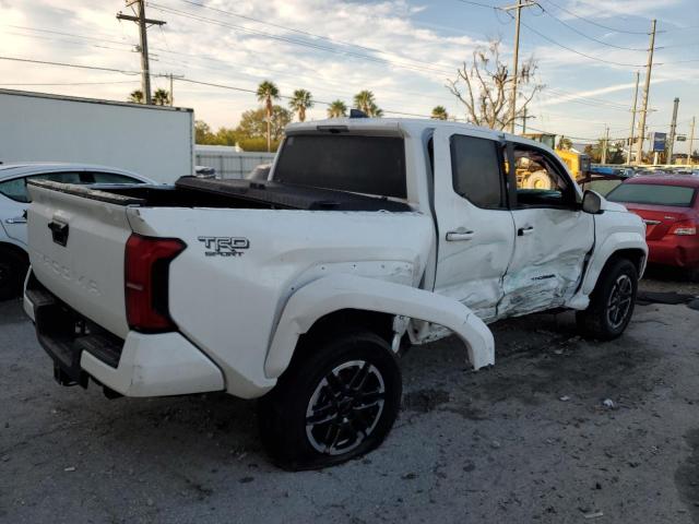 Photo 2 VIN: 3TYKB5FNXRT001514 - TOYOTA TACOMA DOU 