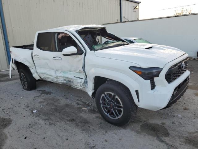 Photo 3 VIN: 3TYKB5FNXRT001514 - TOYOTA TACOMA DOU 