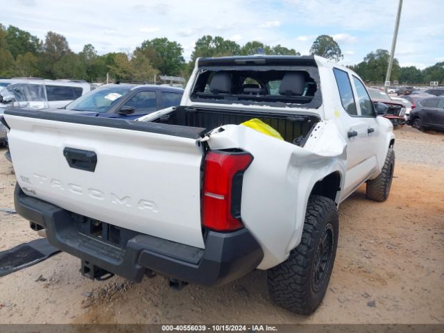 Photo 3 VIN: 3TYKE5JNXRT024158 - TOYOTA TACOMA 