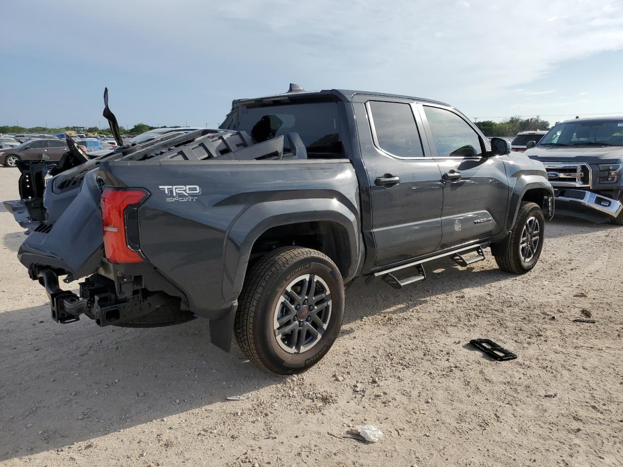 Photo 2 VIN: 3TYLB5JN0RT004028 - TOYOTA TACOMA 