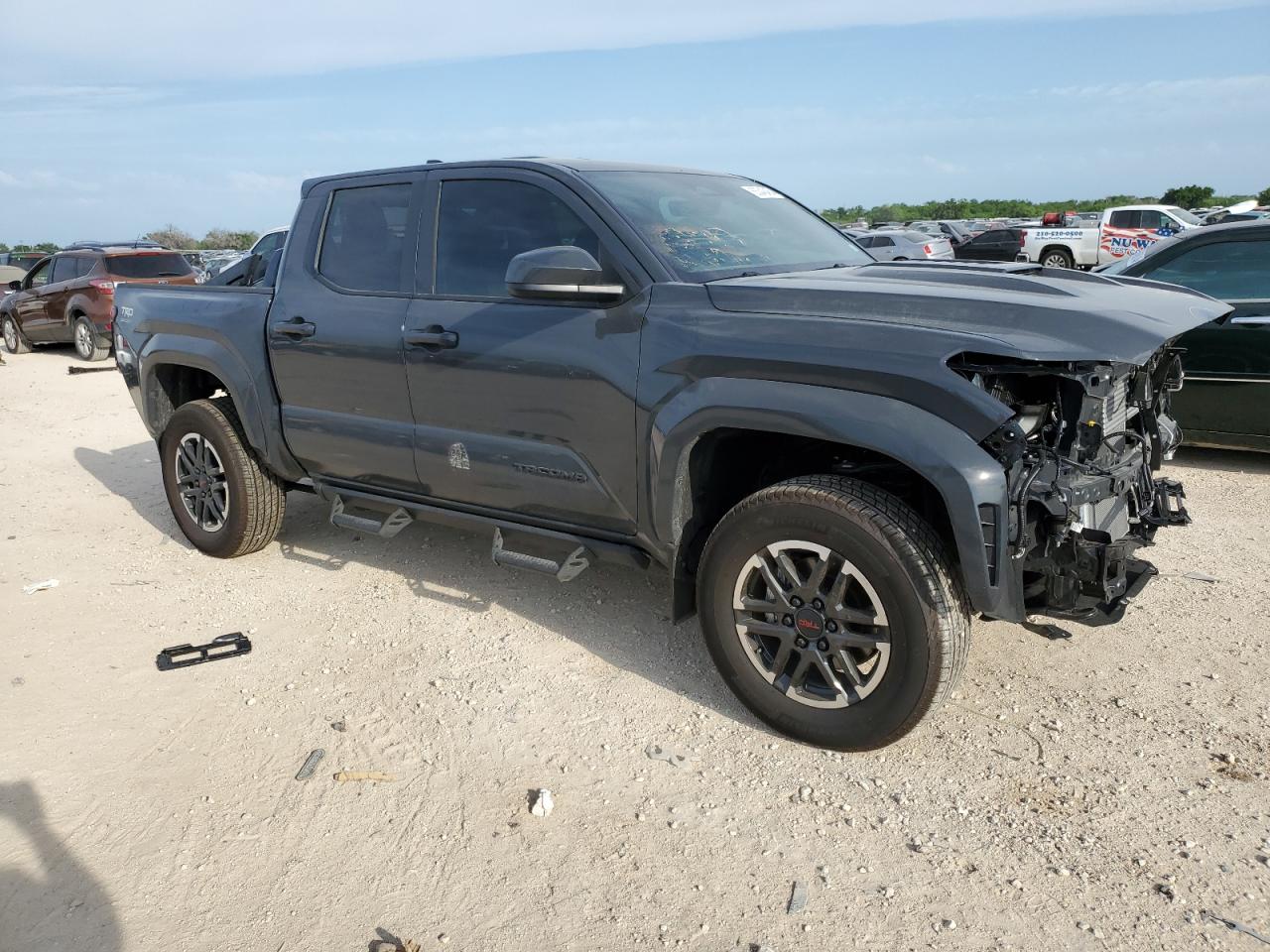 Photo 3 VIN: 3TYLB5JN0RT004028 - TOYOTA TACOMA 