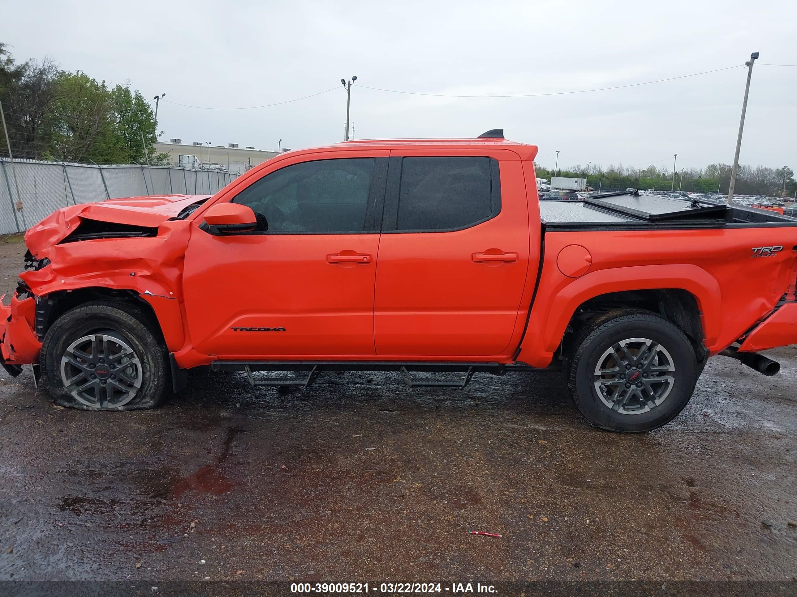 Photo 13 VIN: 3TYLB5JN9RT003282 - TOYOTA TACOMA 