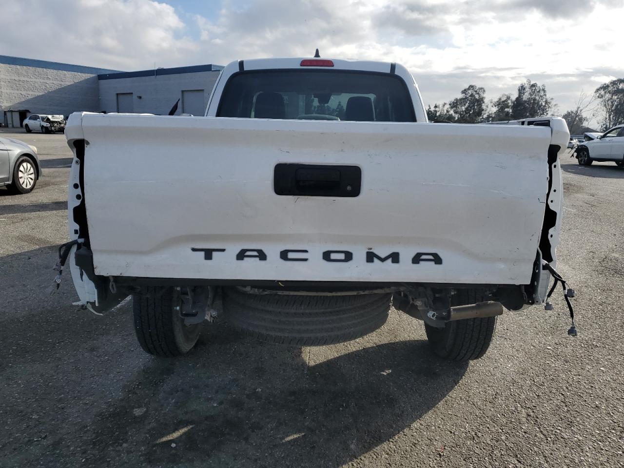 Photo 5 VIN: 3TYRX5GN1MT031668 - TOYOTA TACOMA 