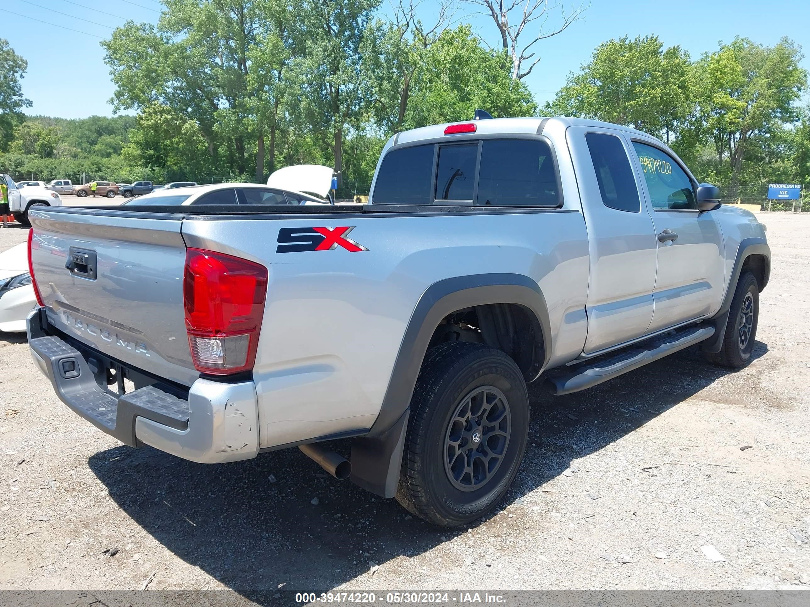 Photo 3 VIN: 3TYRX5GN2NT053373 - TOYOTA TACOMA 