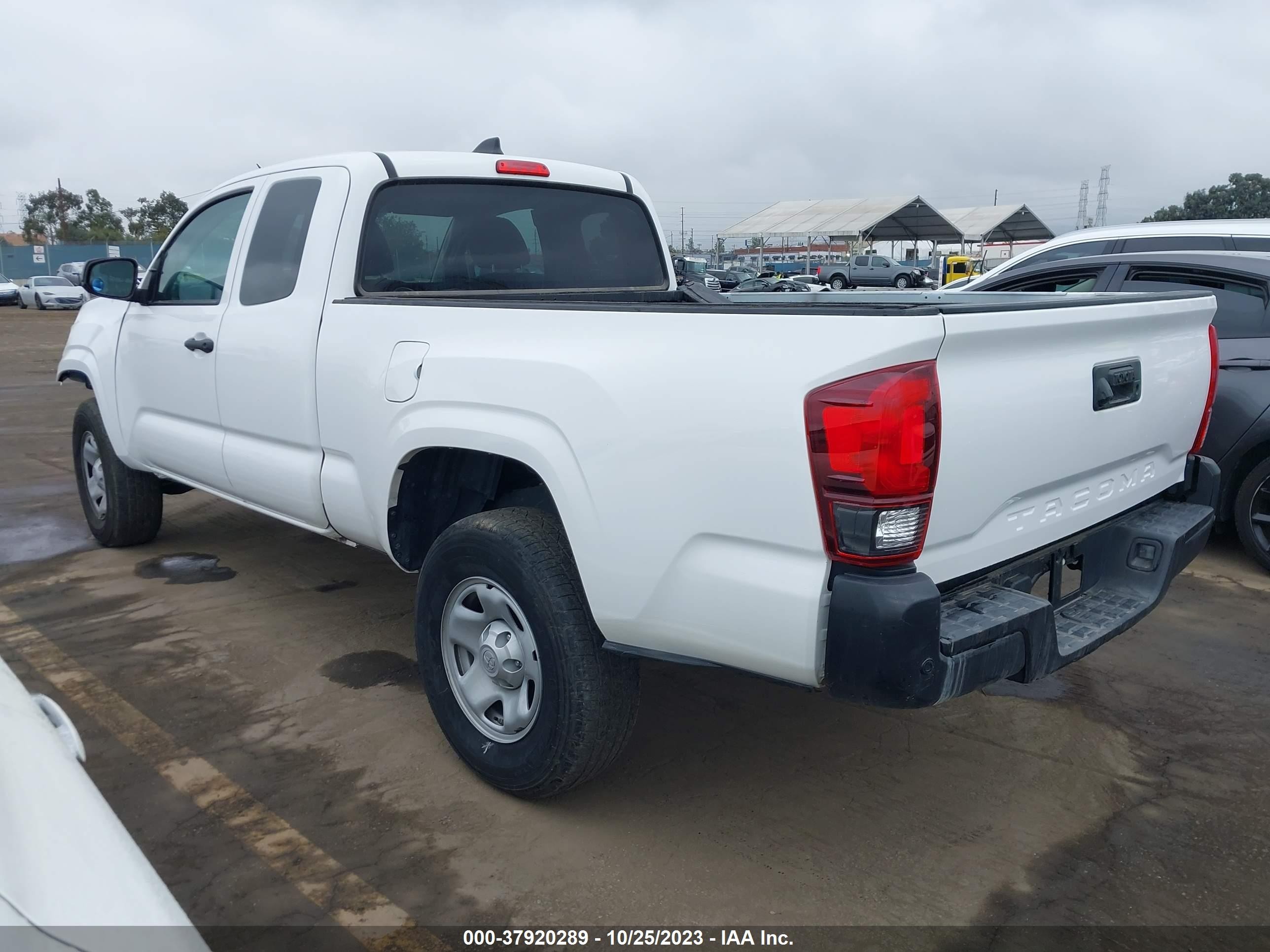 Photo 2 VIN: 3TYRX5GN5NT058079 - TOYOTA TACOMA 