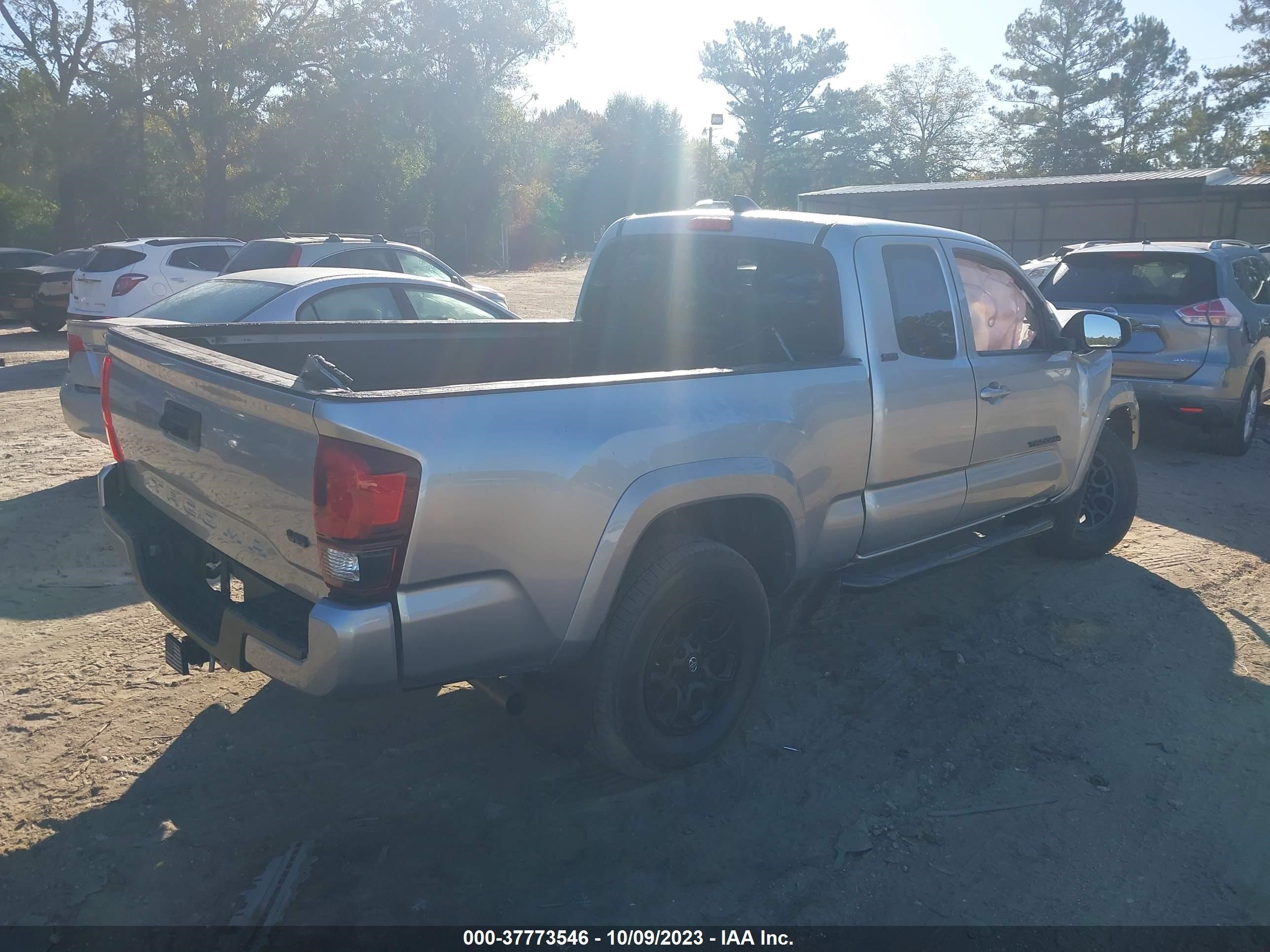 Photo 3 VIN: 3TYRZ5CNXNT015132 - TOYOTA TACOMA 