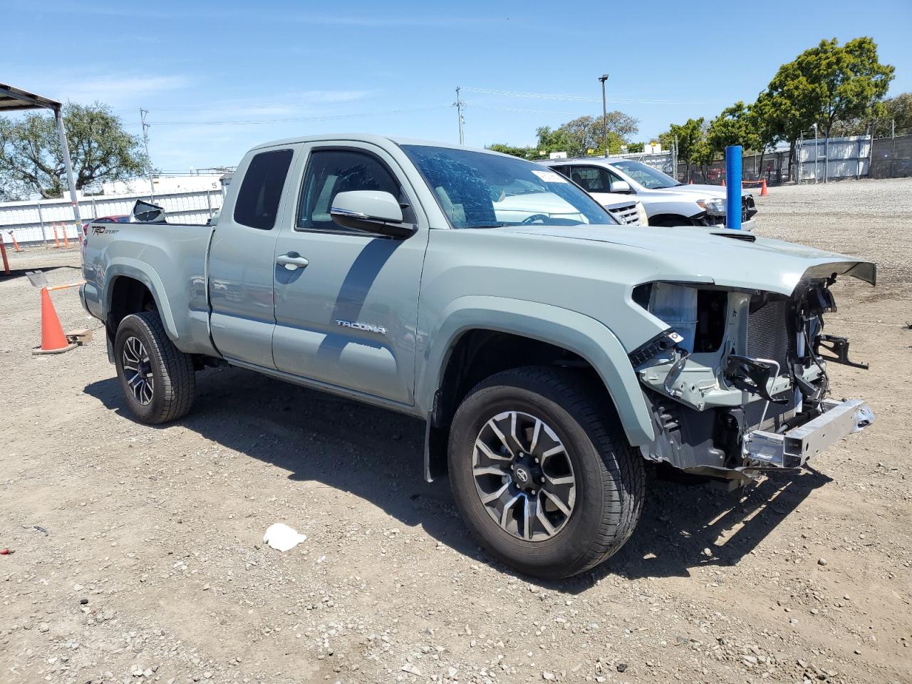 Photo 3 VIN: 3TYRZ5CNXNT023408 - TOYOTA TACOMA 