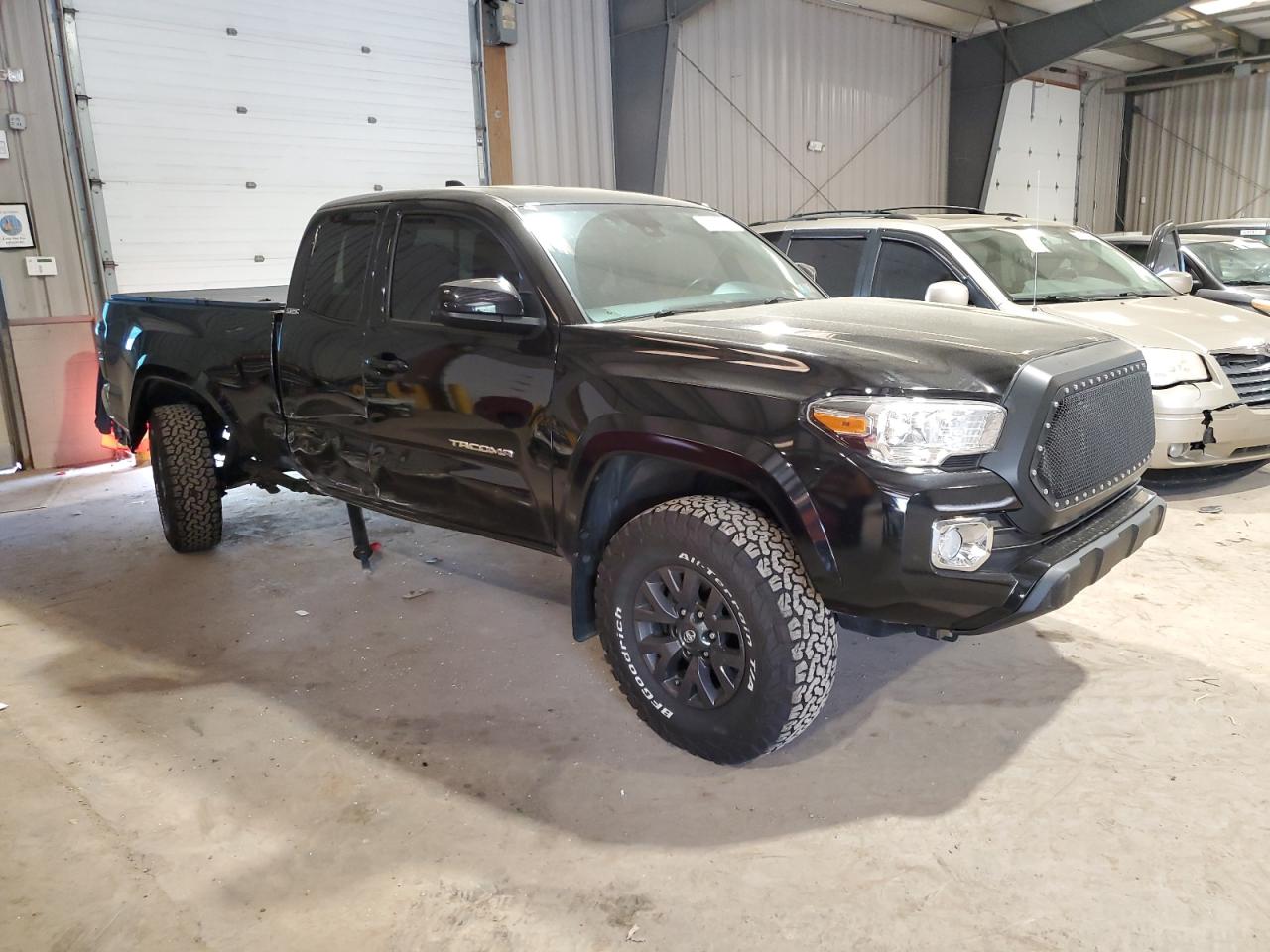 Photo 3 VIN: 3TYSZ5ANXMT011875 - TOYOTA TACOMA 