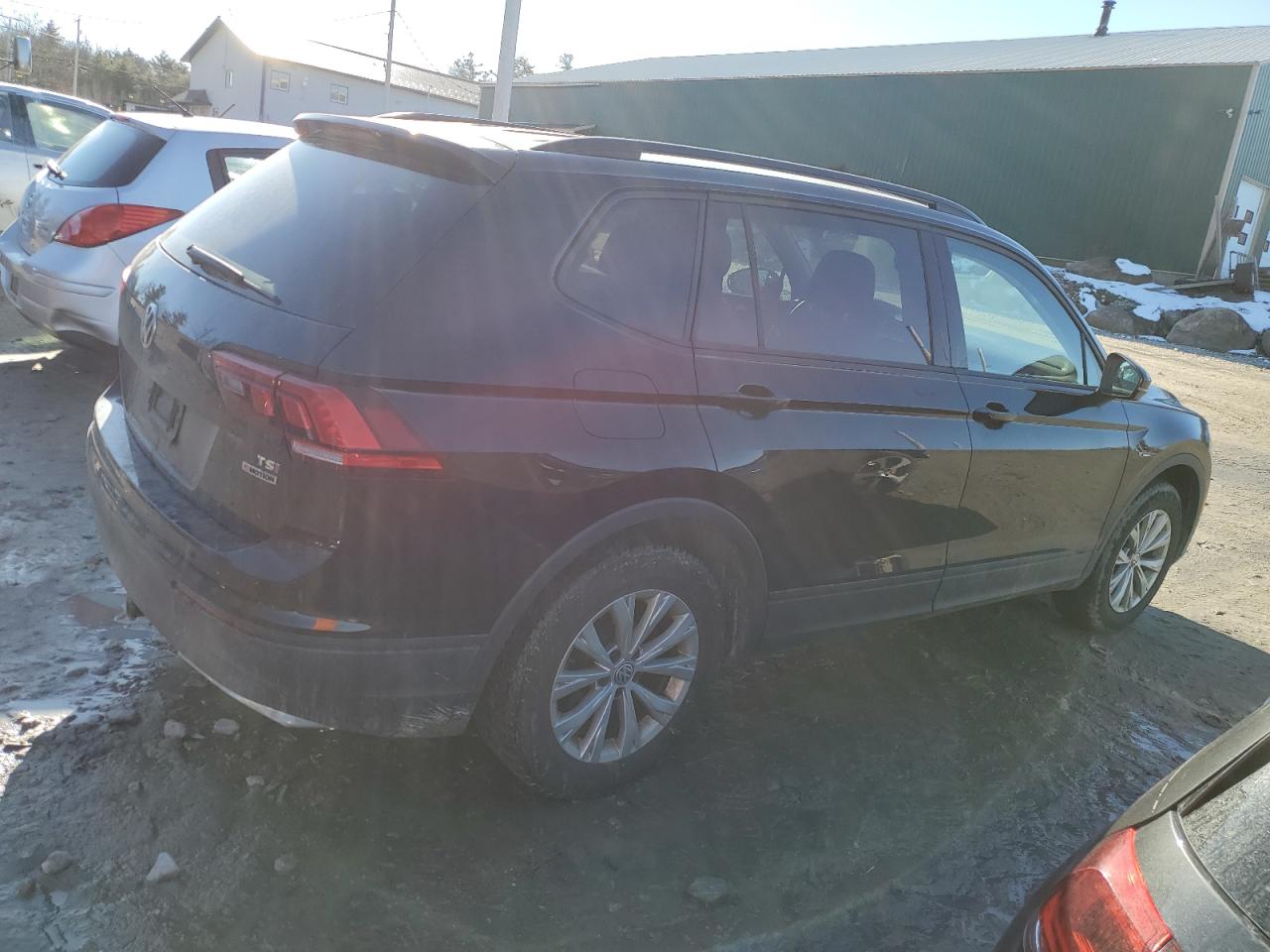 Photo 2 VIN: 3VV0B7AX1JM058147 - VOLKSWAGEN TIGUAN 