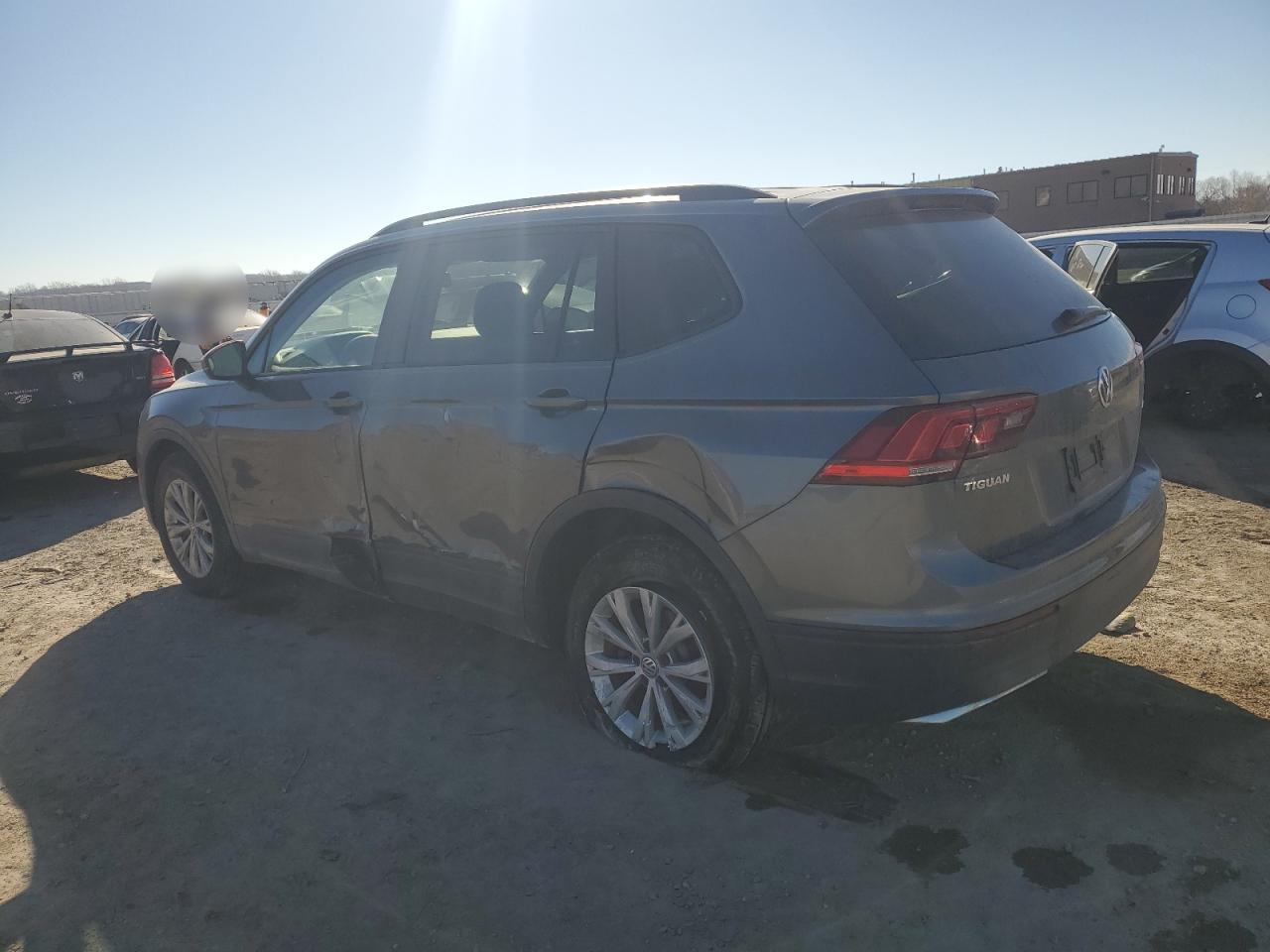 Photo 1 VIN: 3VV0B7AX1KM142048 - VOLKSWAGEN TIGUAN 