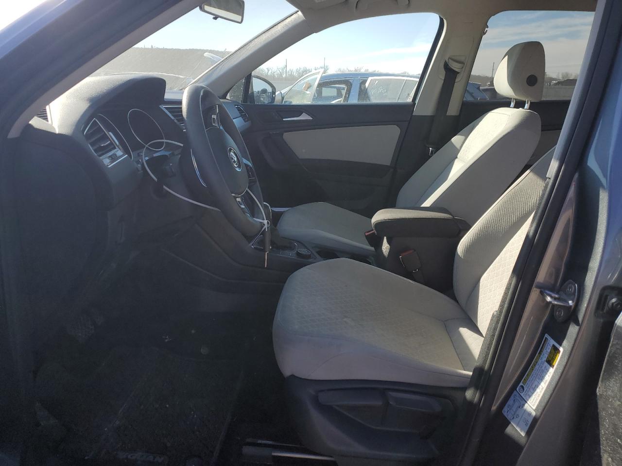 Photo 6 VIN: 3VV0B7AX1KM142048 - VOLKSWAGEN TIGUAN 